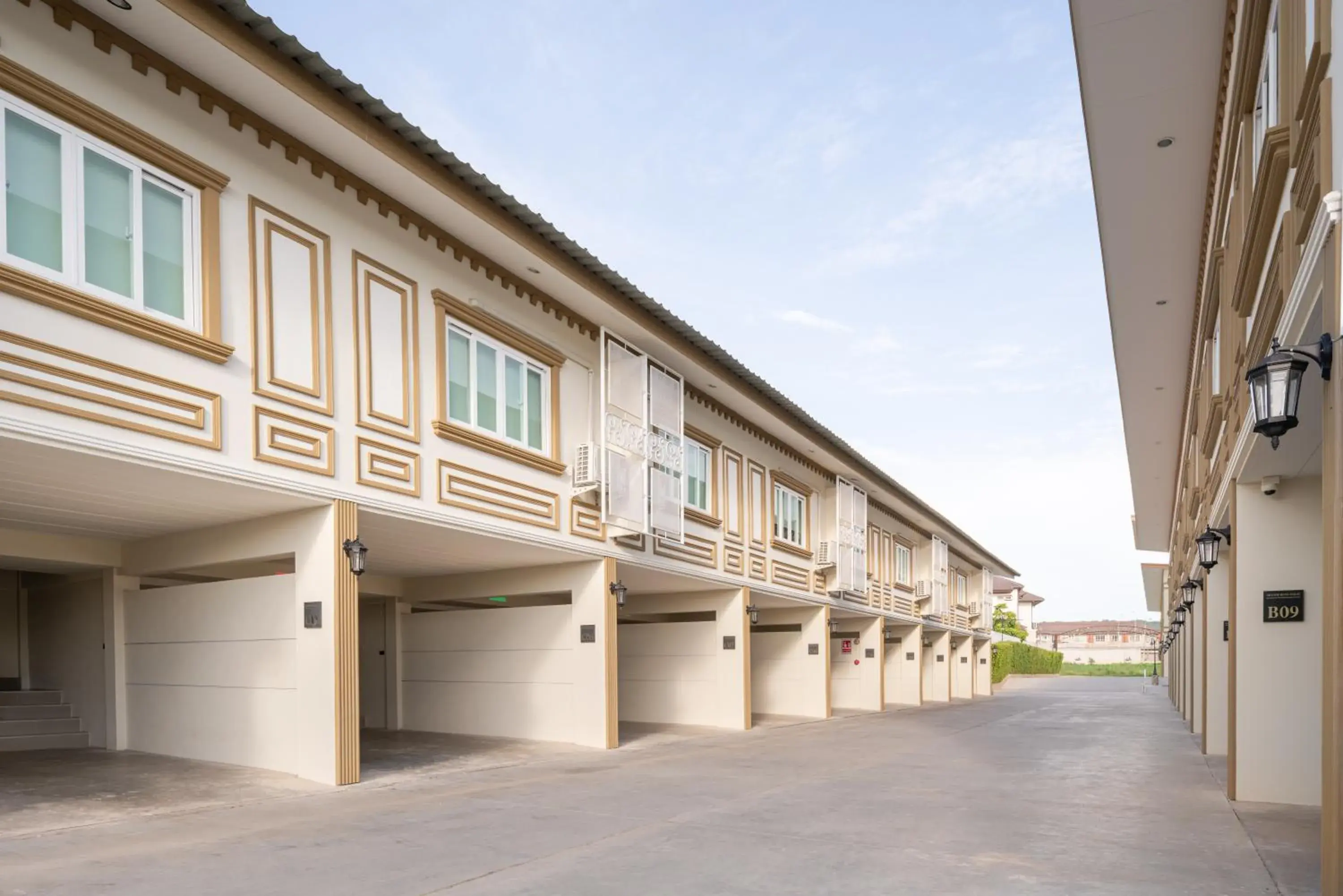 Property building in Grandbangsaray Property building in Grandbangsaray