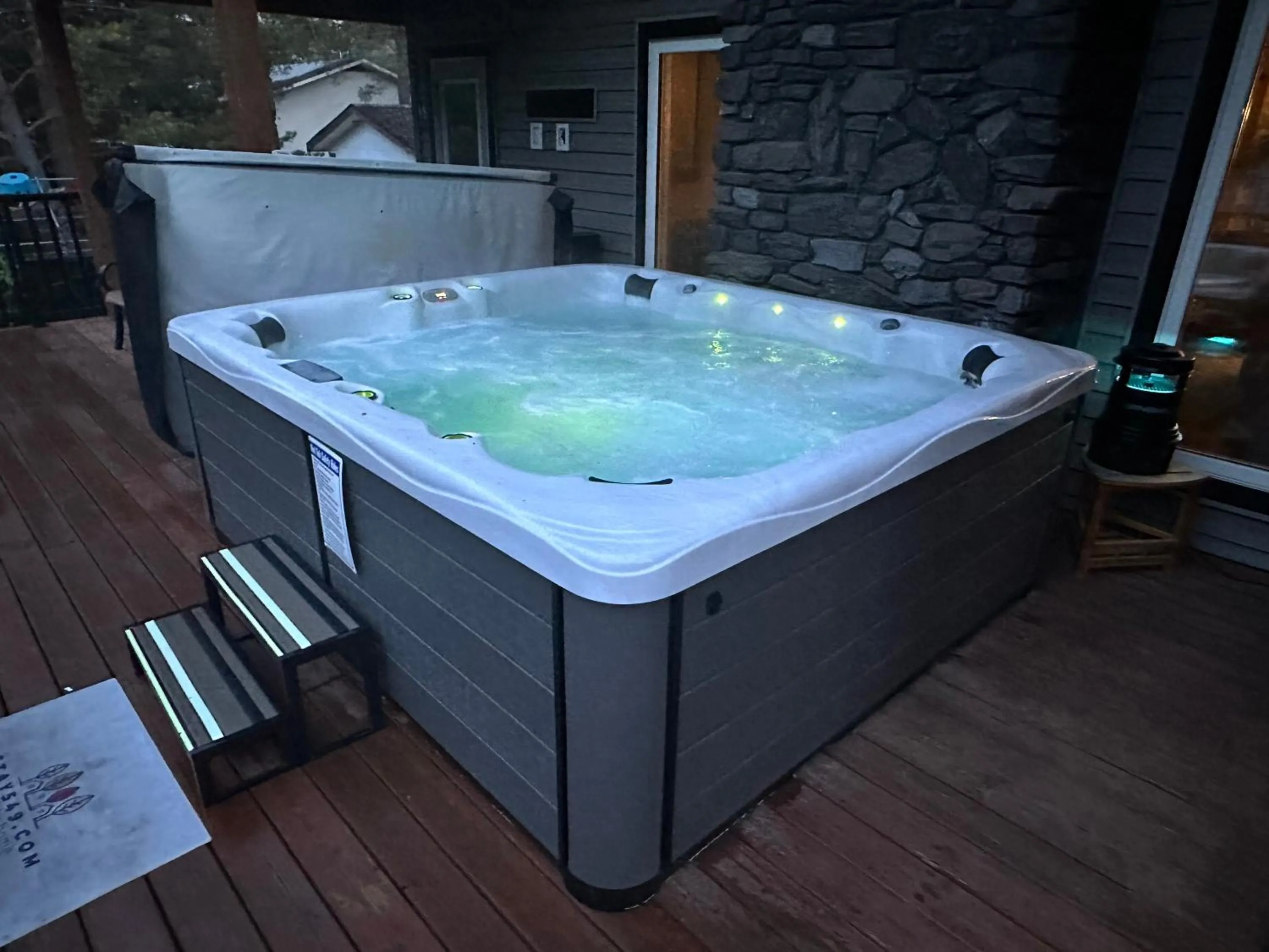 Hot Tub in Stay549