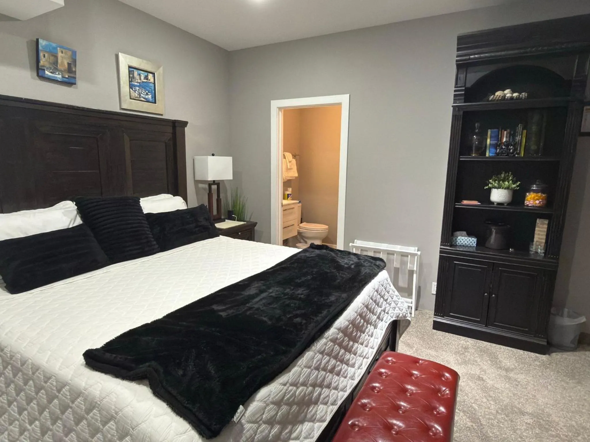 Bathroom, Bed in Stay549