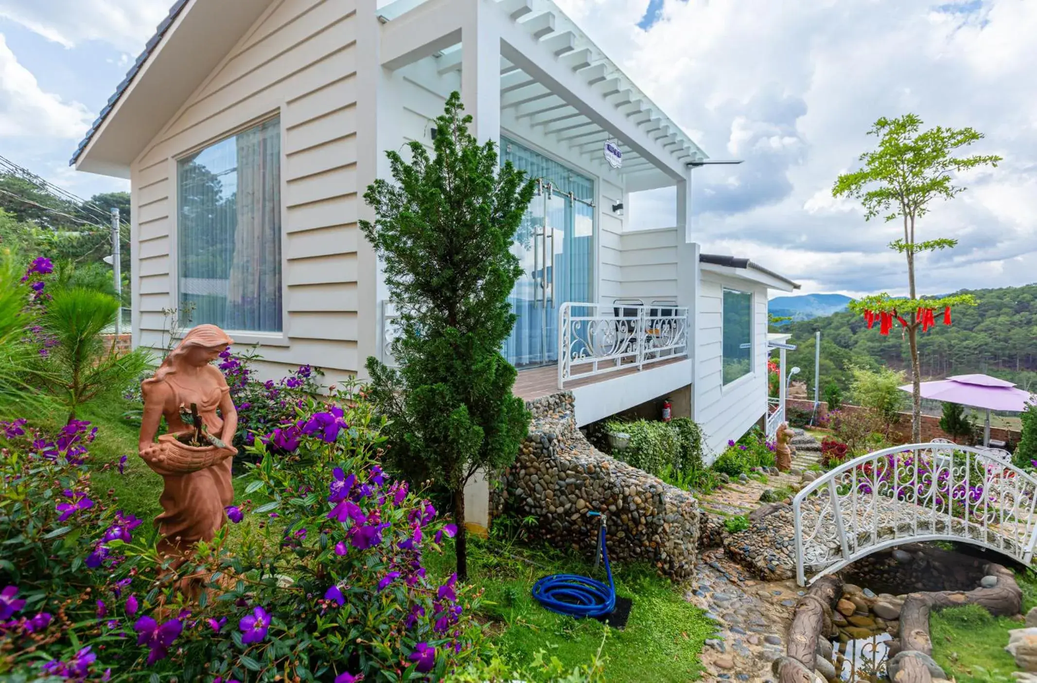 Property building in SHIN VILLAGE HOTEL Property building in SHIN VILLAGE HOTEL