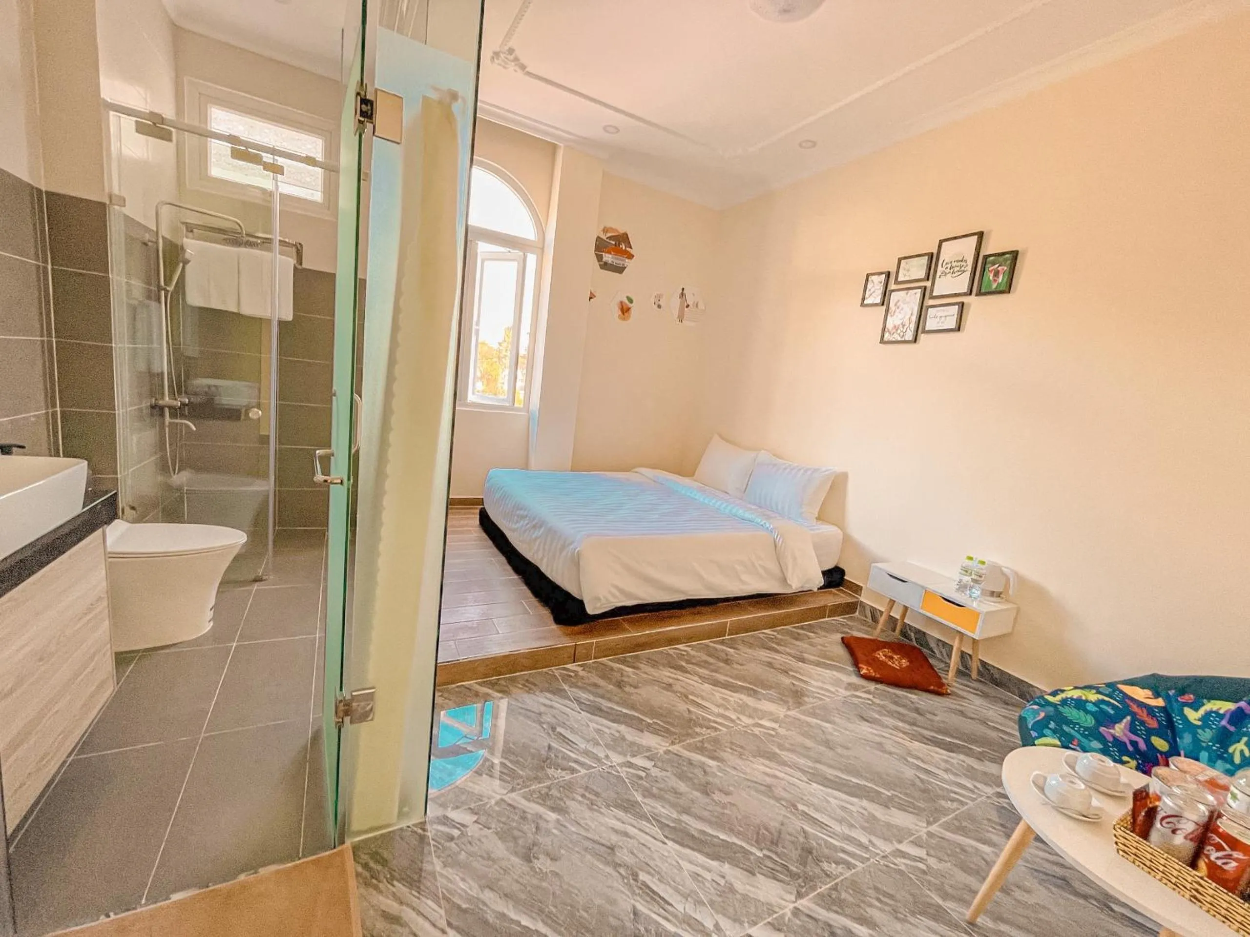 Shower in SHIN VILLAGE HOTEL