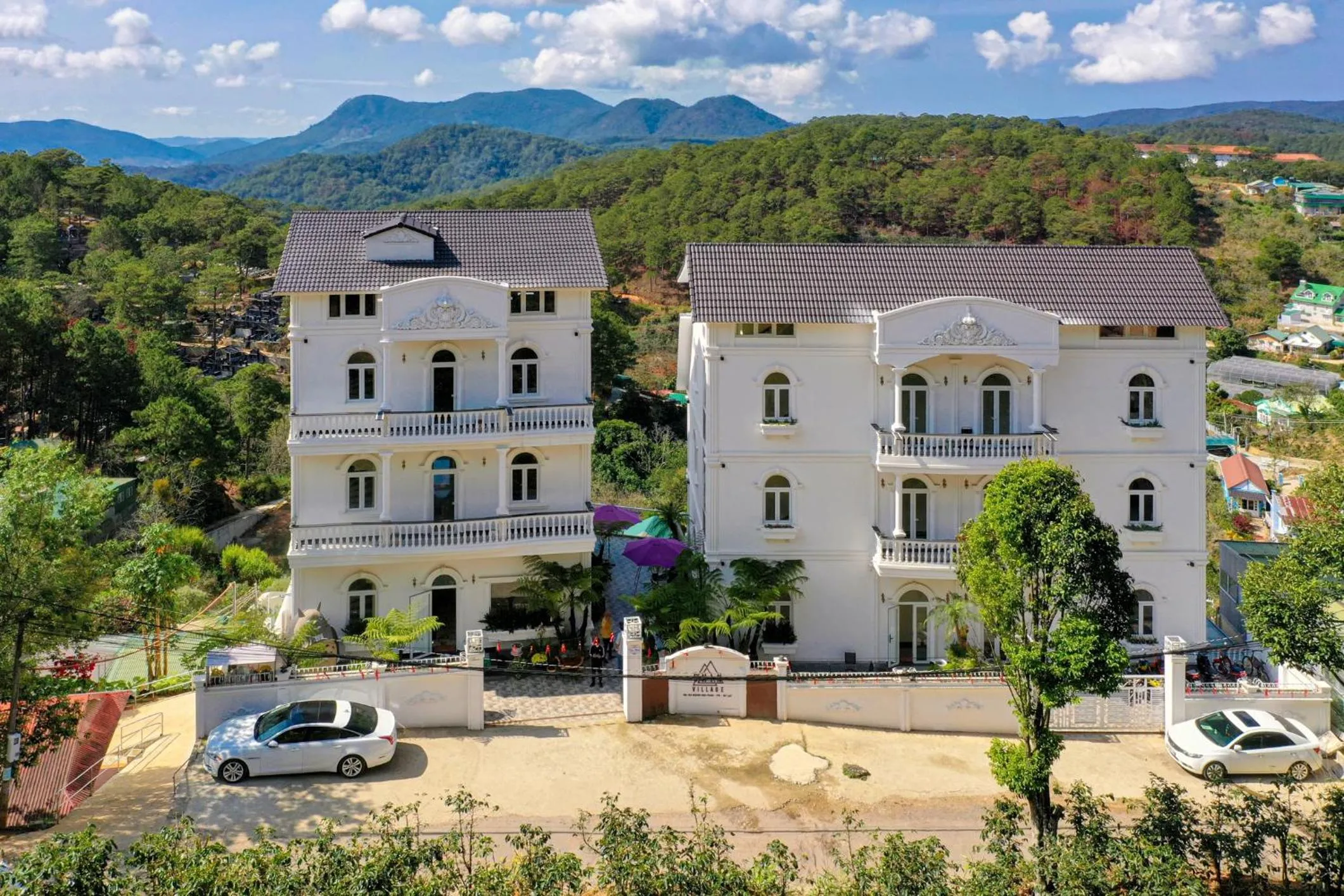 Property building in SHIN VILLAGE HOTEL