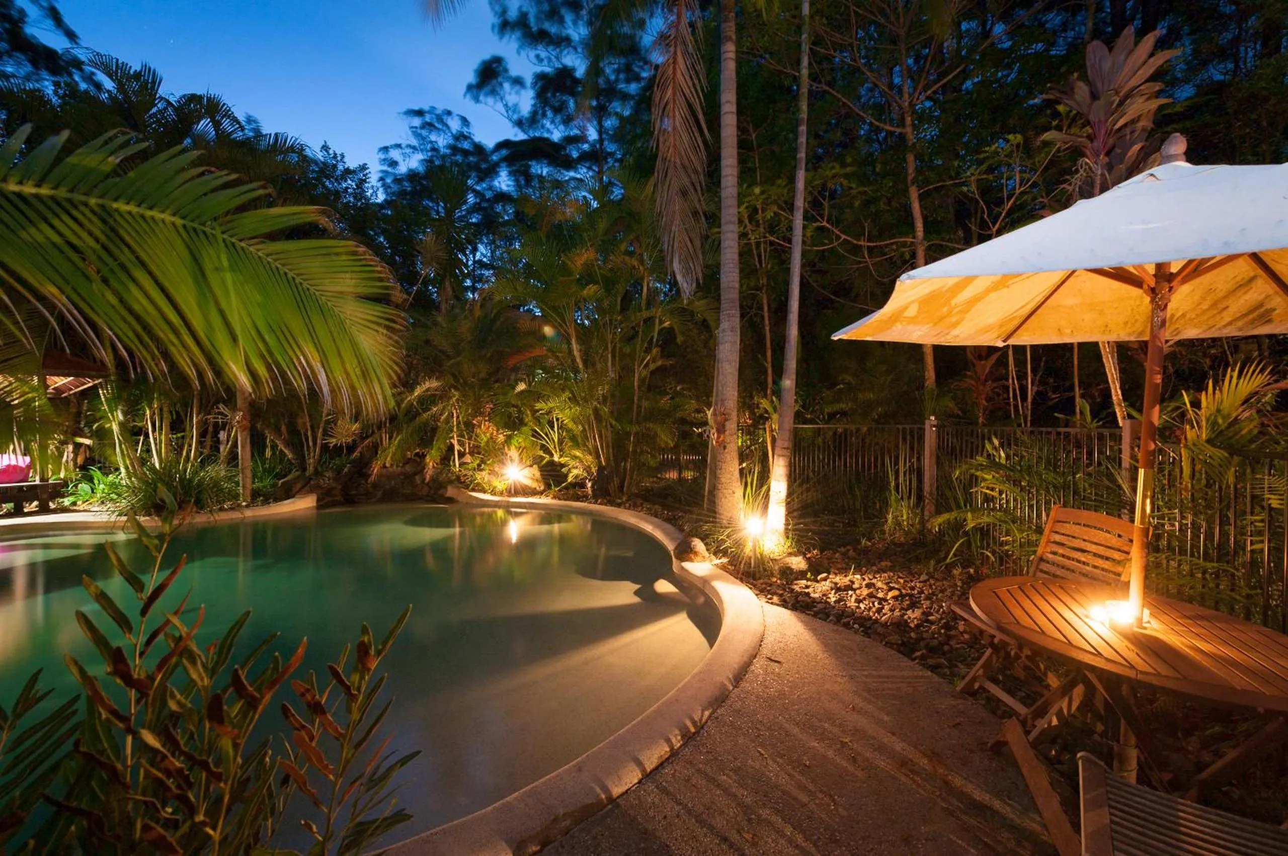 Swimming pool in Alaya Ascend