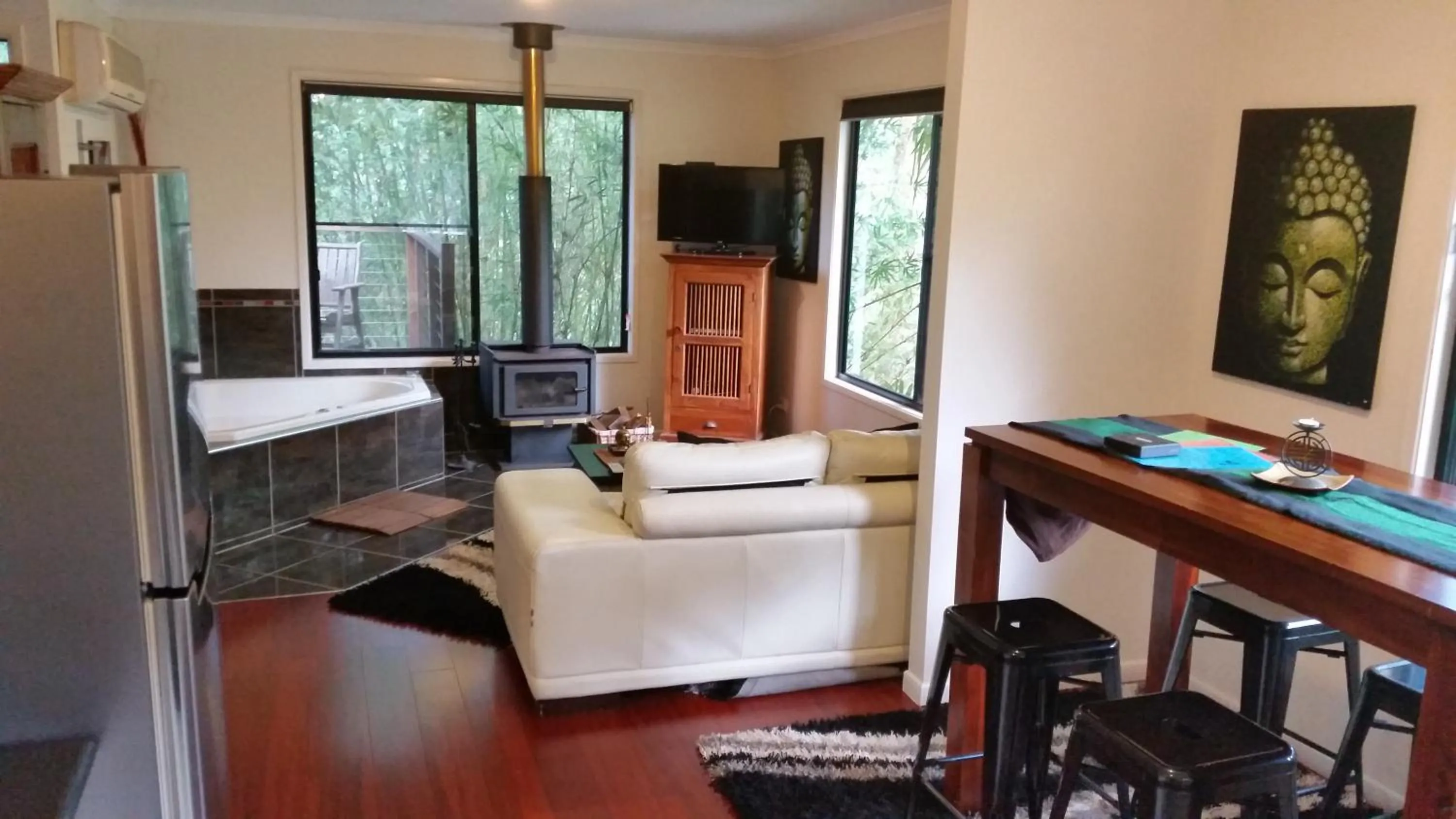 TV and multimedia in Alaya Ascend