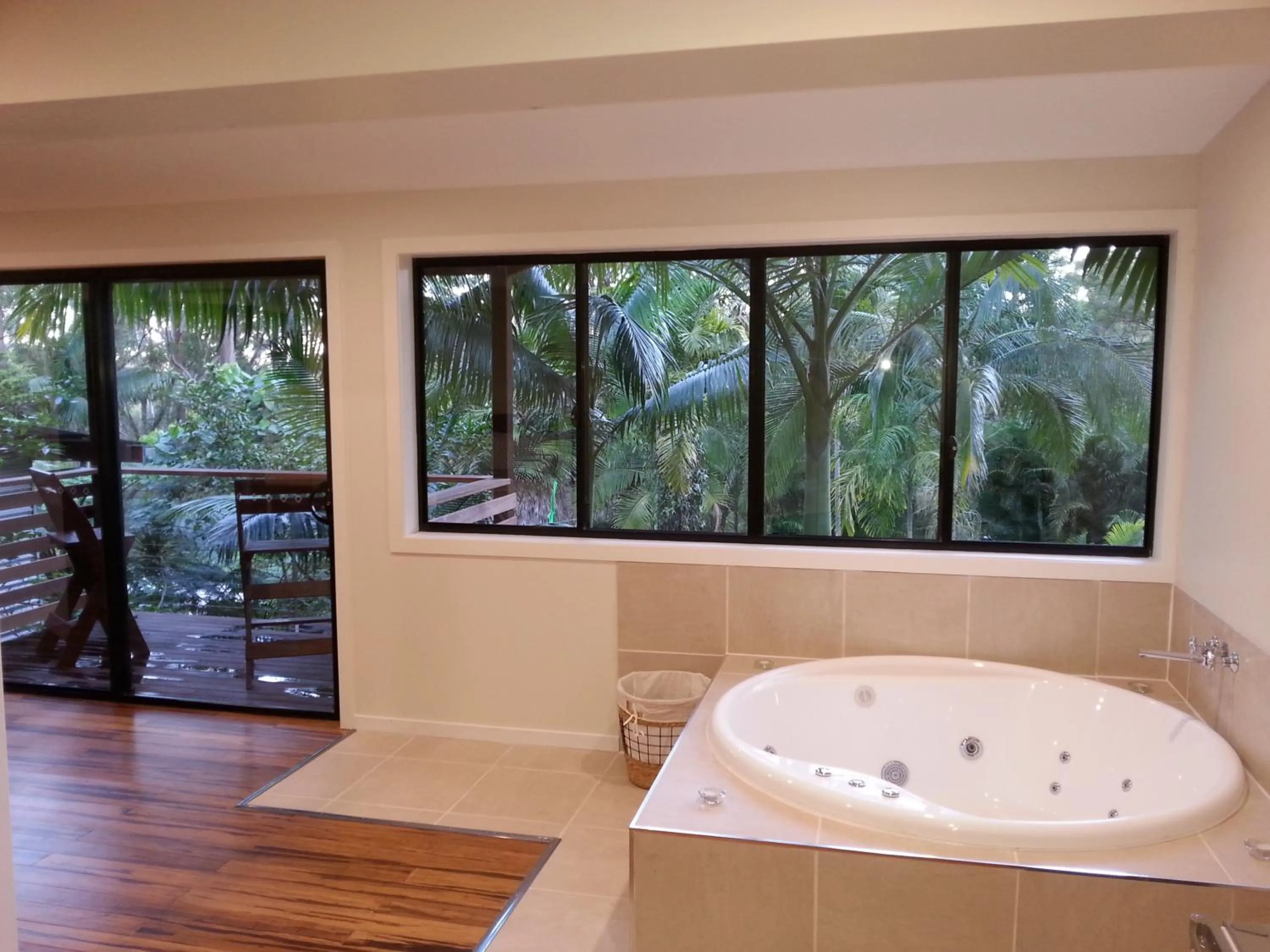 Hot Tub in Alaya Ascend