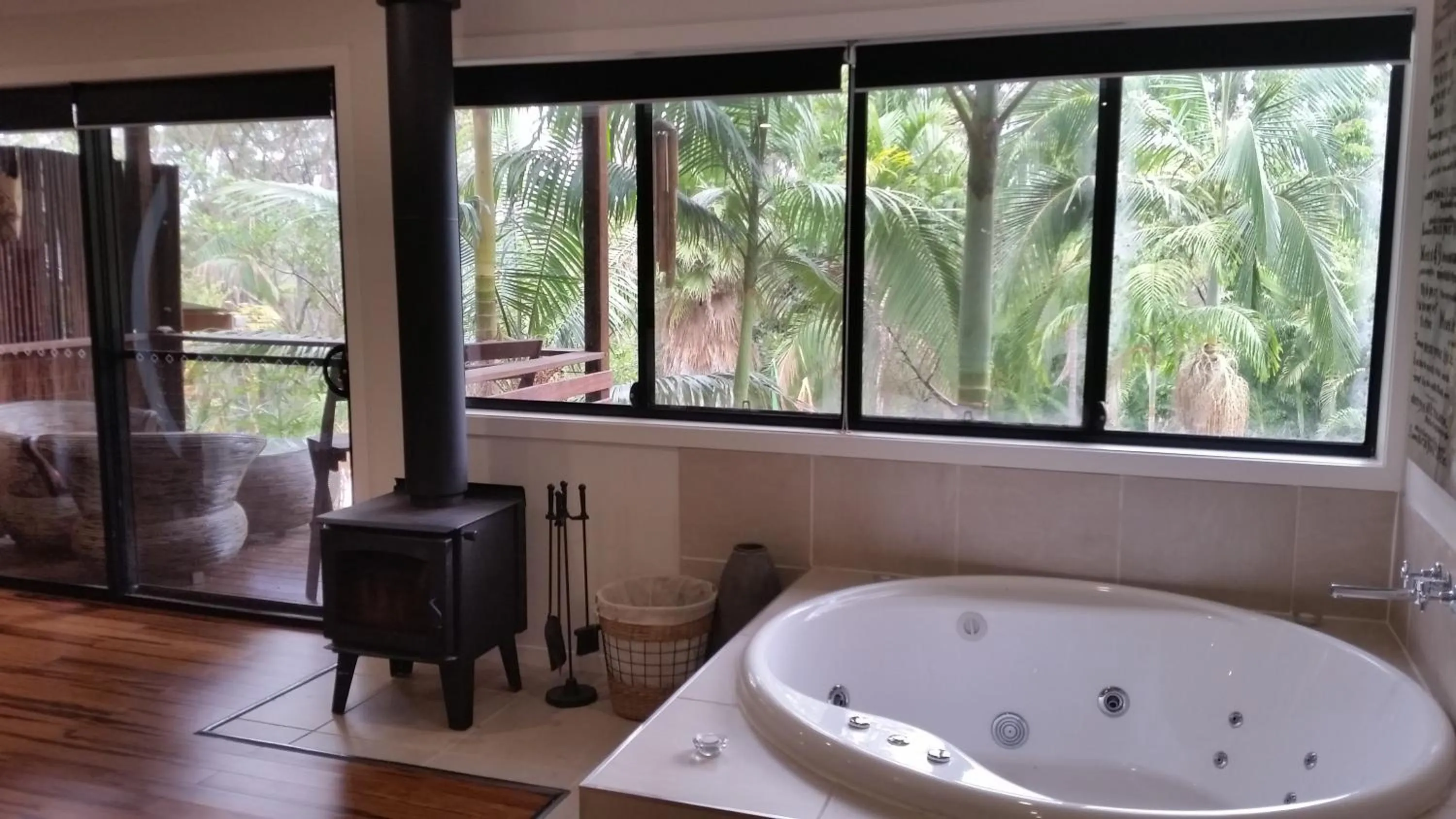 Hot Tub in Alaya Ascend