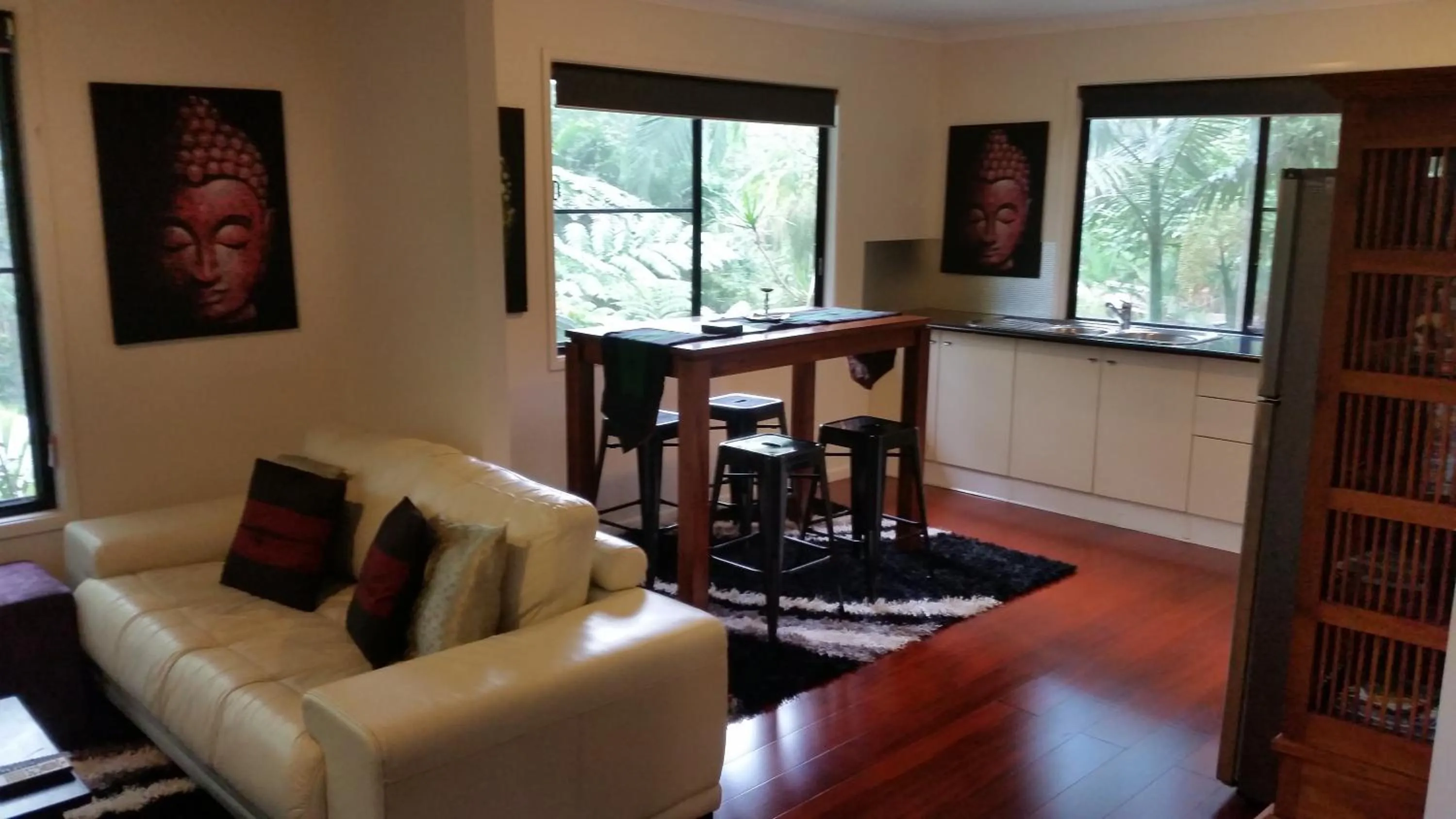 Kitchen or kitchenette in Alaya Ascend