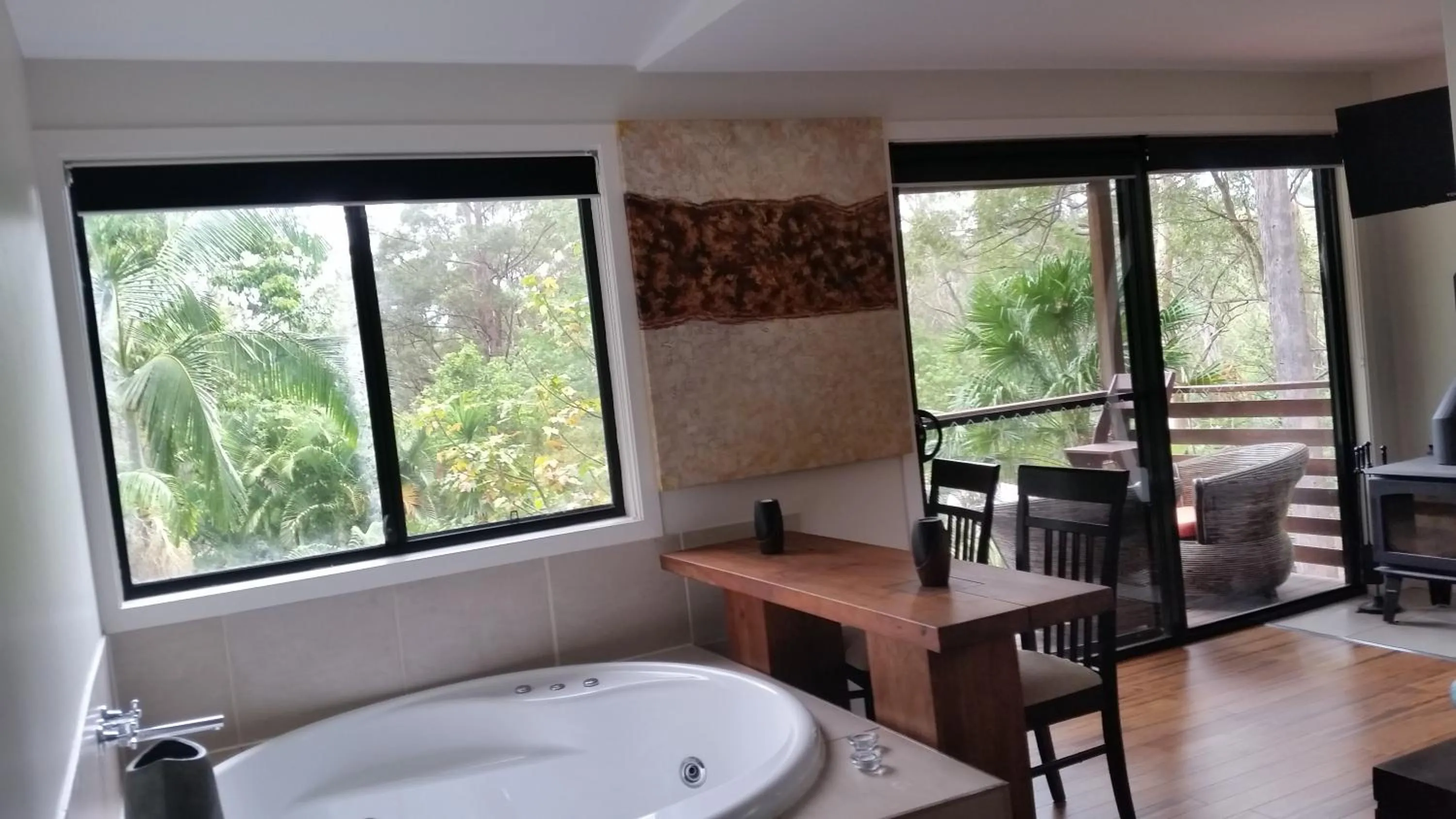 Hot Tub in Alaya Ascend