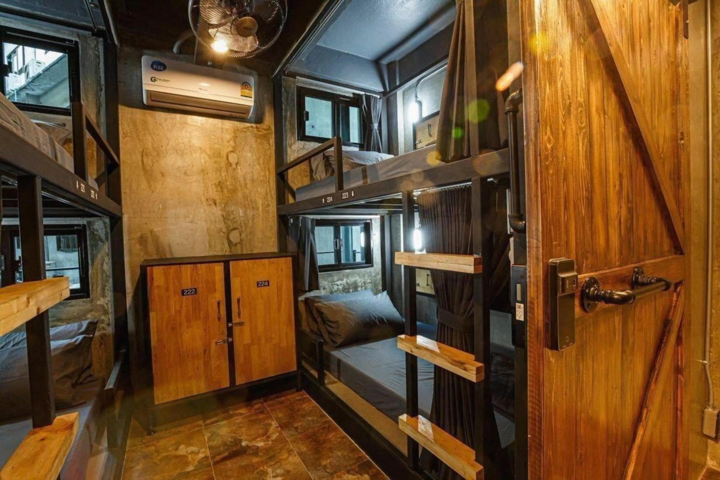 Photo of the whole room, Bed in Episode 11 Hostel Sukhumvit