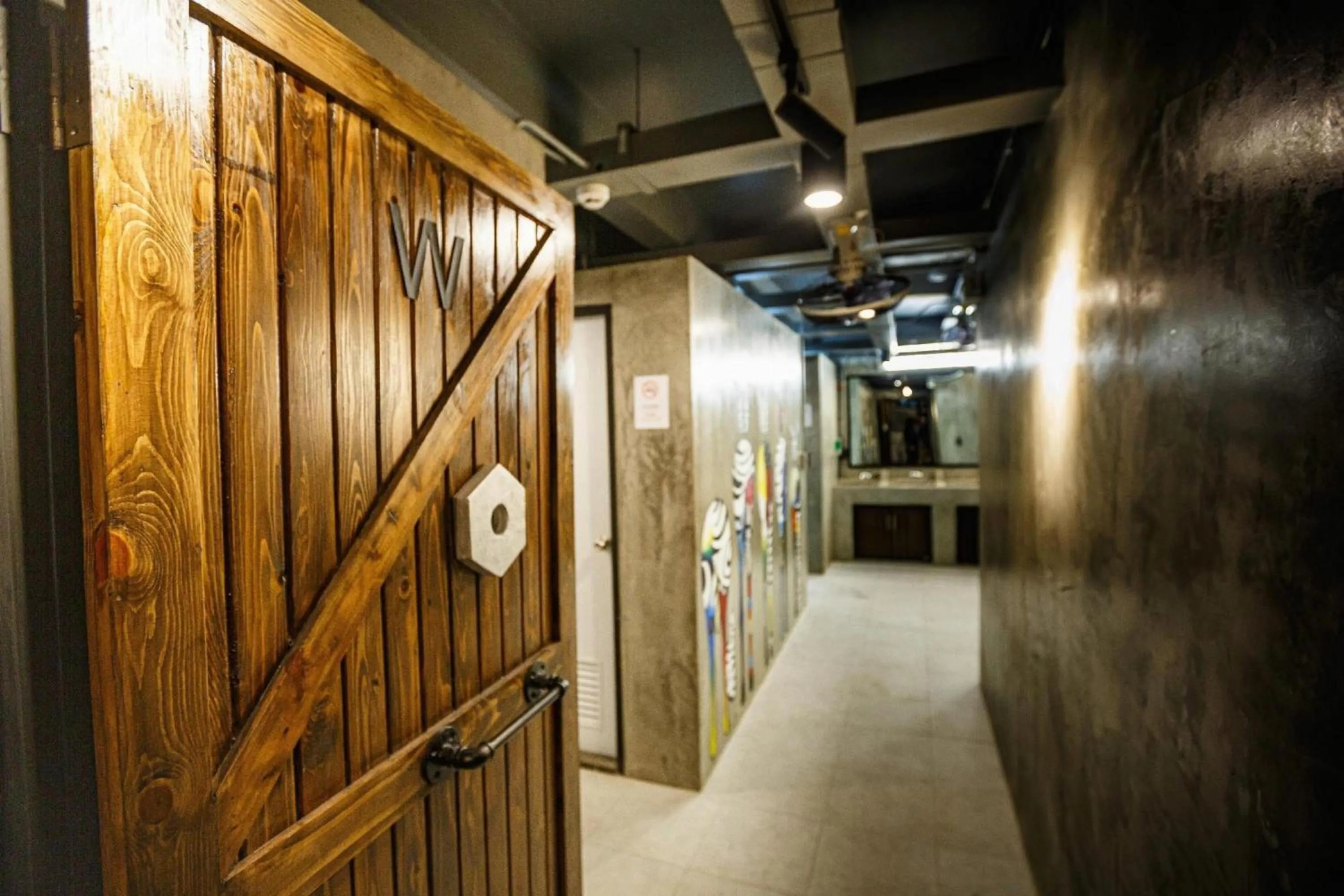 wardrobe in Episode 11 Hostel Sukhumvit