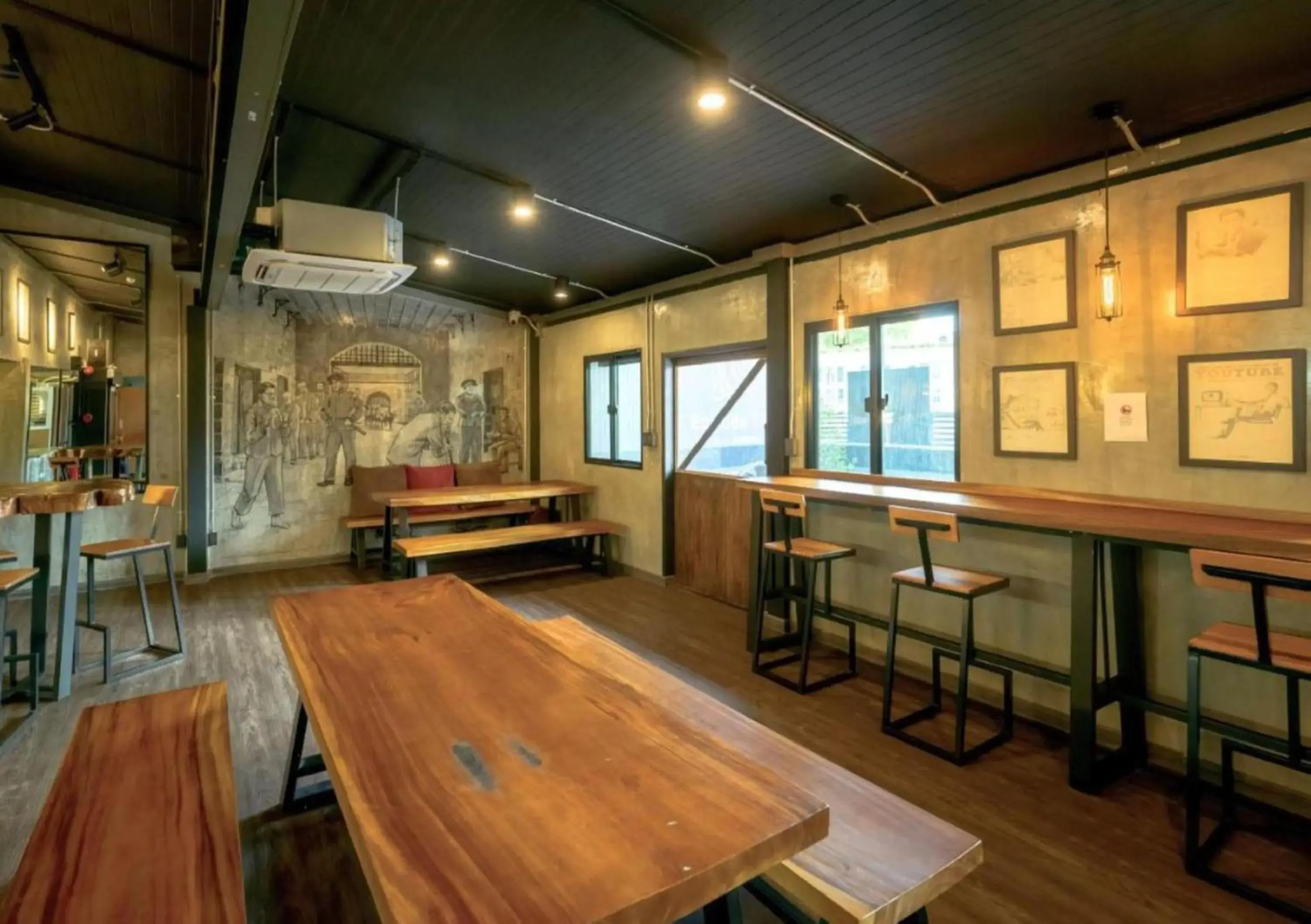 Restaurant/places to eat in Episode 11 Hostel Sukhumvit Restaurant/places to eat in Episode 11 Hostel Sukhumvit