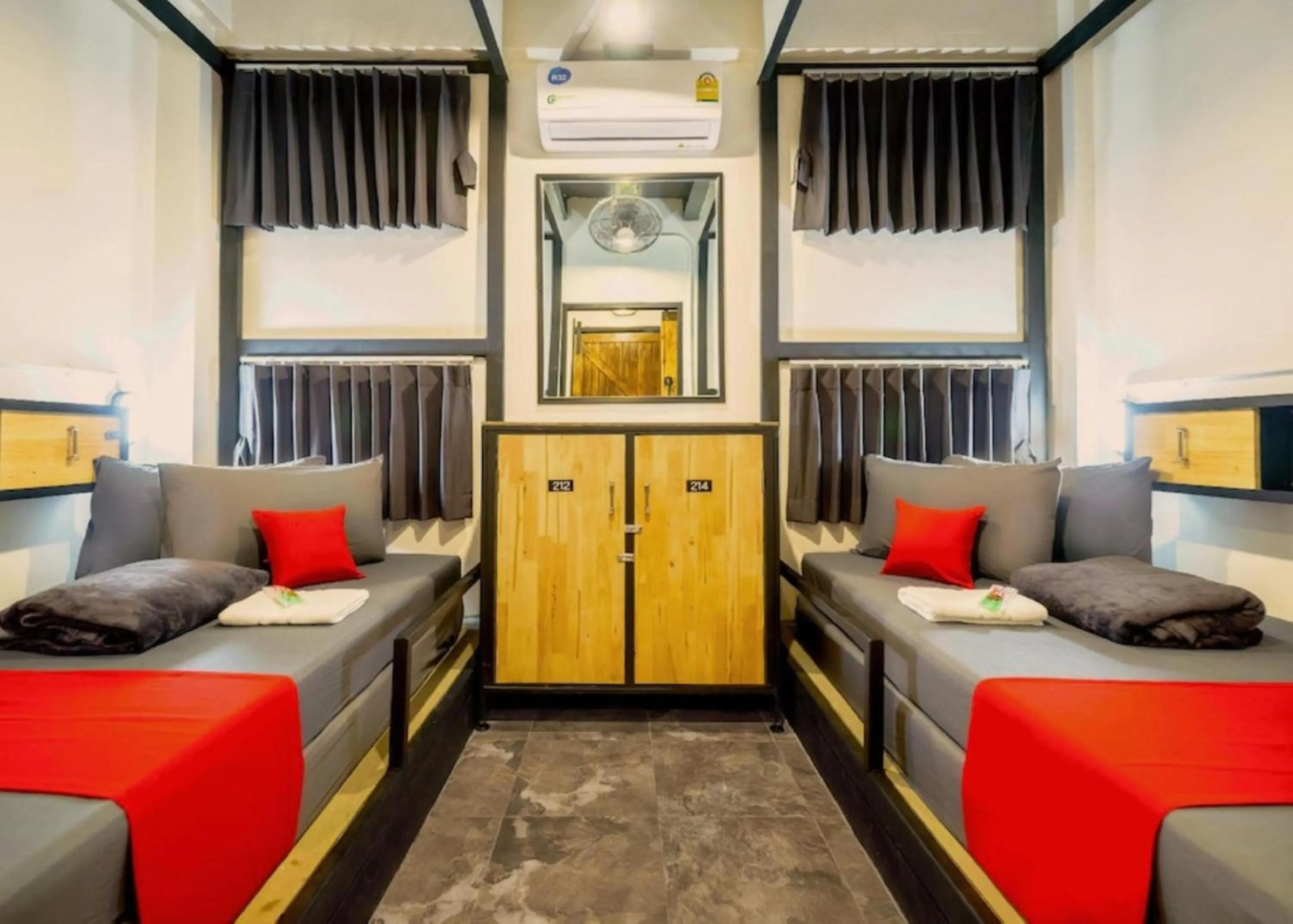 Bedroom, Bed in Episode 11 Hostel Sukhumvit