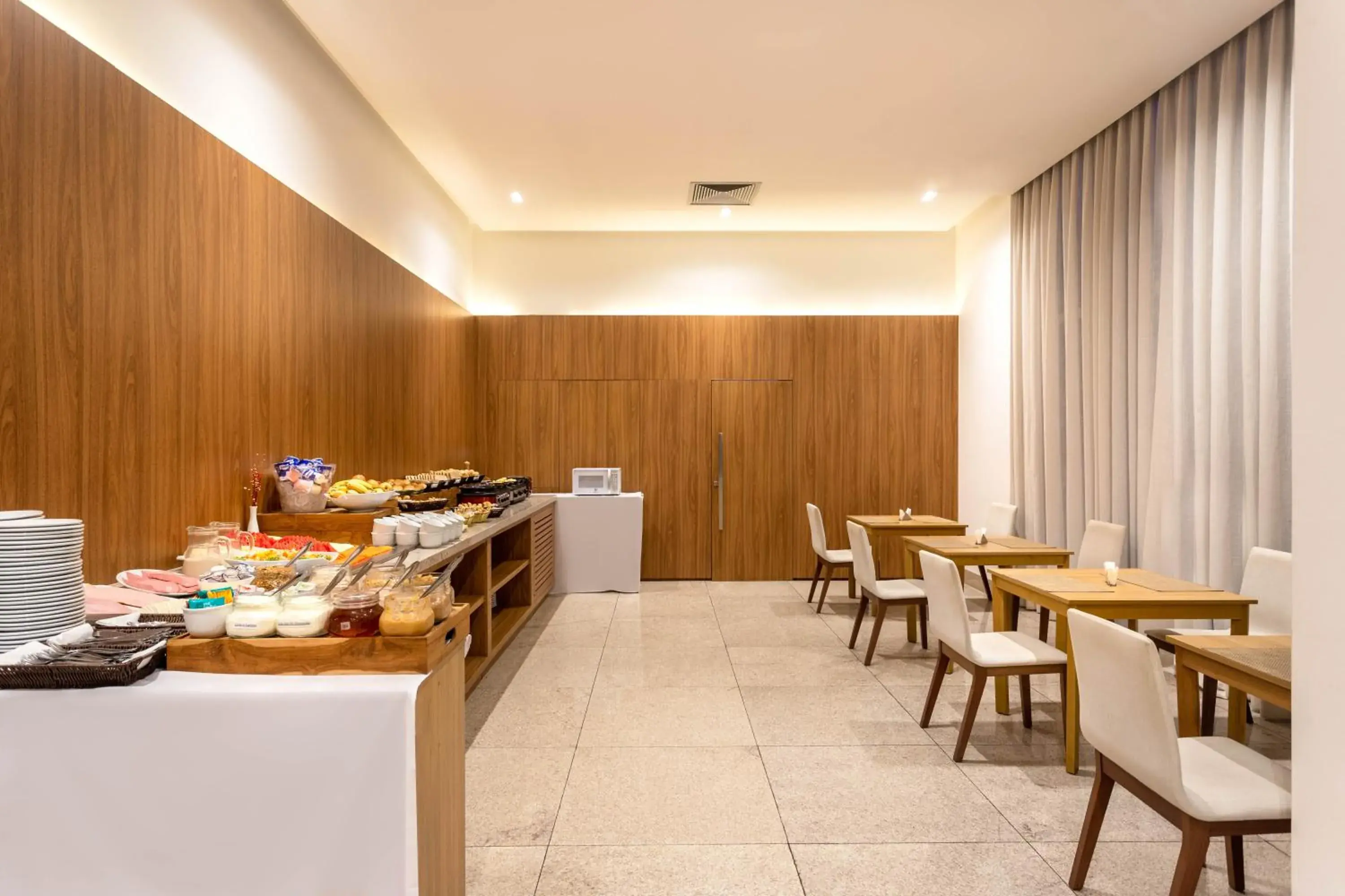 Buffet breakfast in Ramada by Wyndham Brasilia Alvorada Buffet breakfast in Ramada by Wyndham Brasilia Alvorada