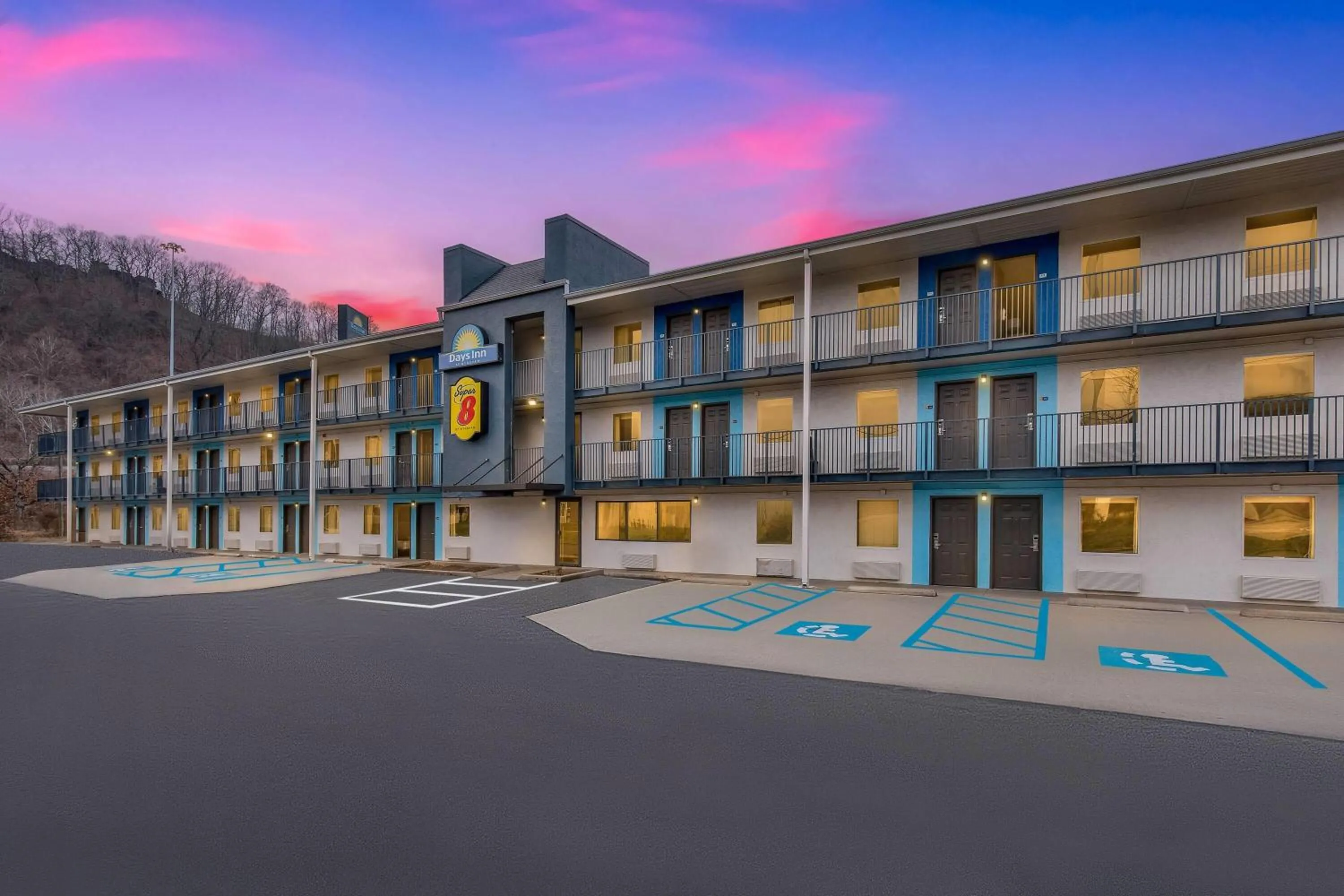 Property building in Super 8 by Wyndham Charleston WV