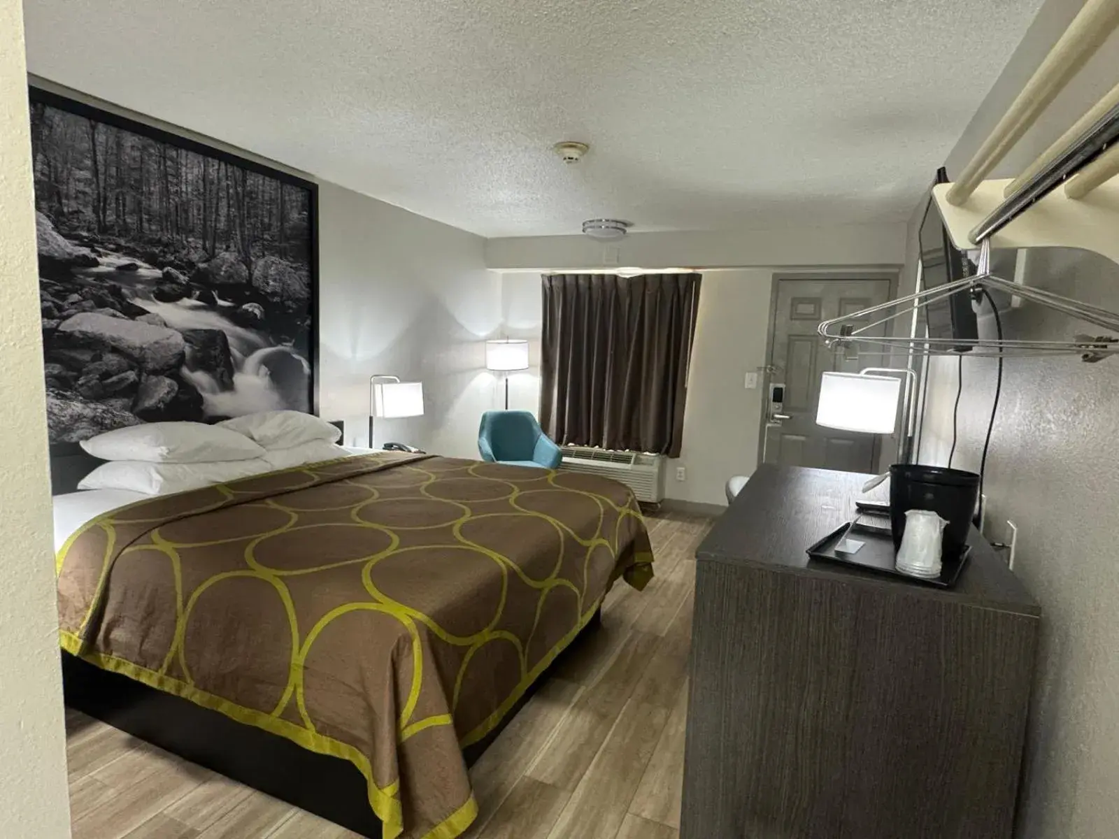 Bedroom, Bed in Super 8 by Wyndham Charleston WV Bedroom, Bed in Super 8 by Wyndham Charleston WV