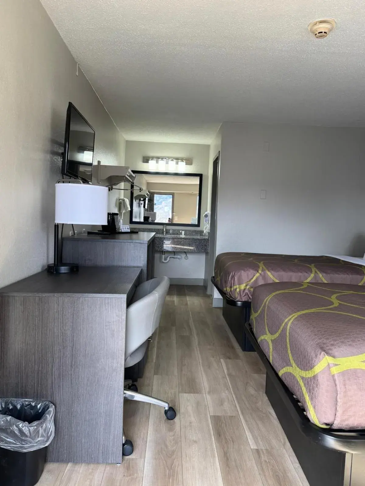 Bed in Super 8 by Wyndham Charleston WV Bed in Super 8 by Wyndham Charleston WV