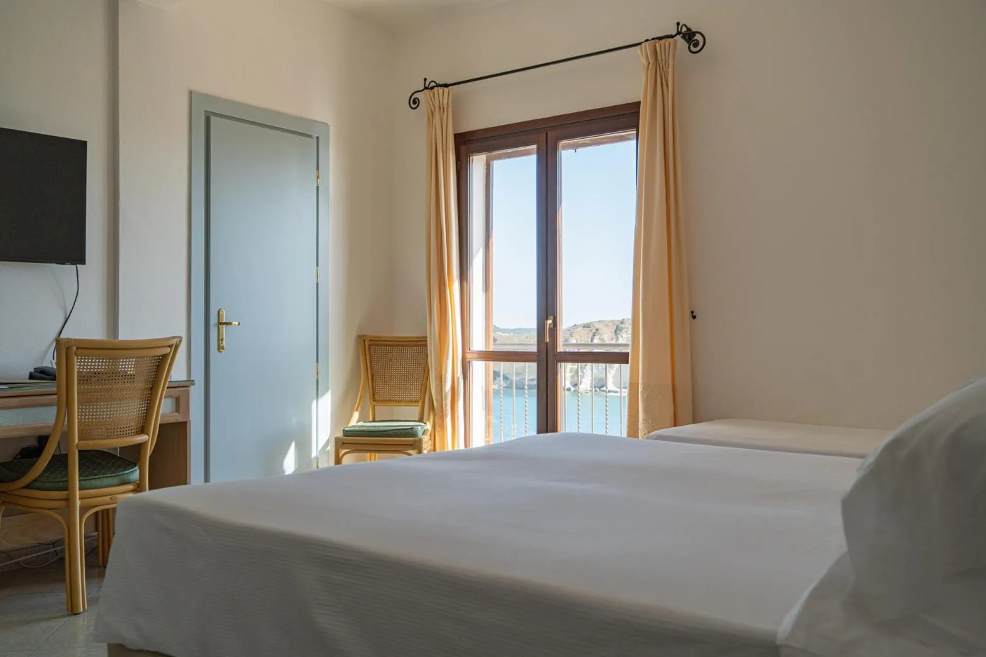 Photo of the whole room, Bed in Felix Hotels - Hotel La Baja