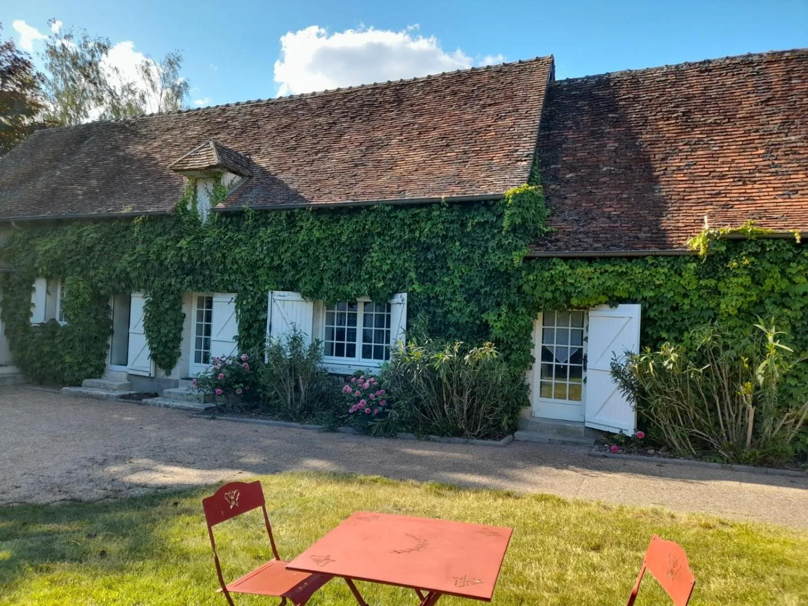 Facade/entrance in Le Moulin du Châtelier