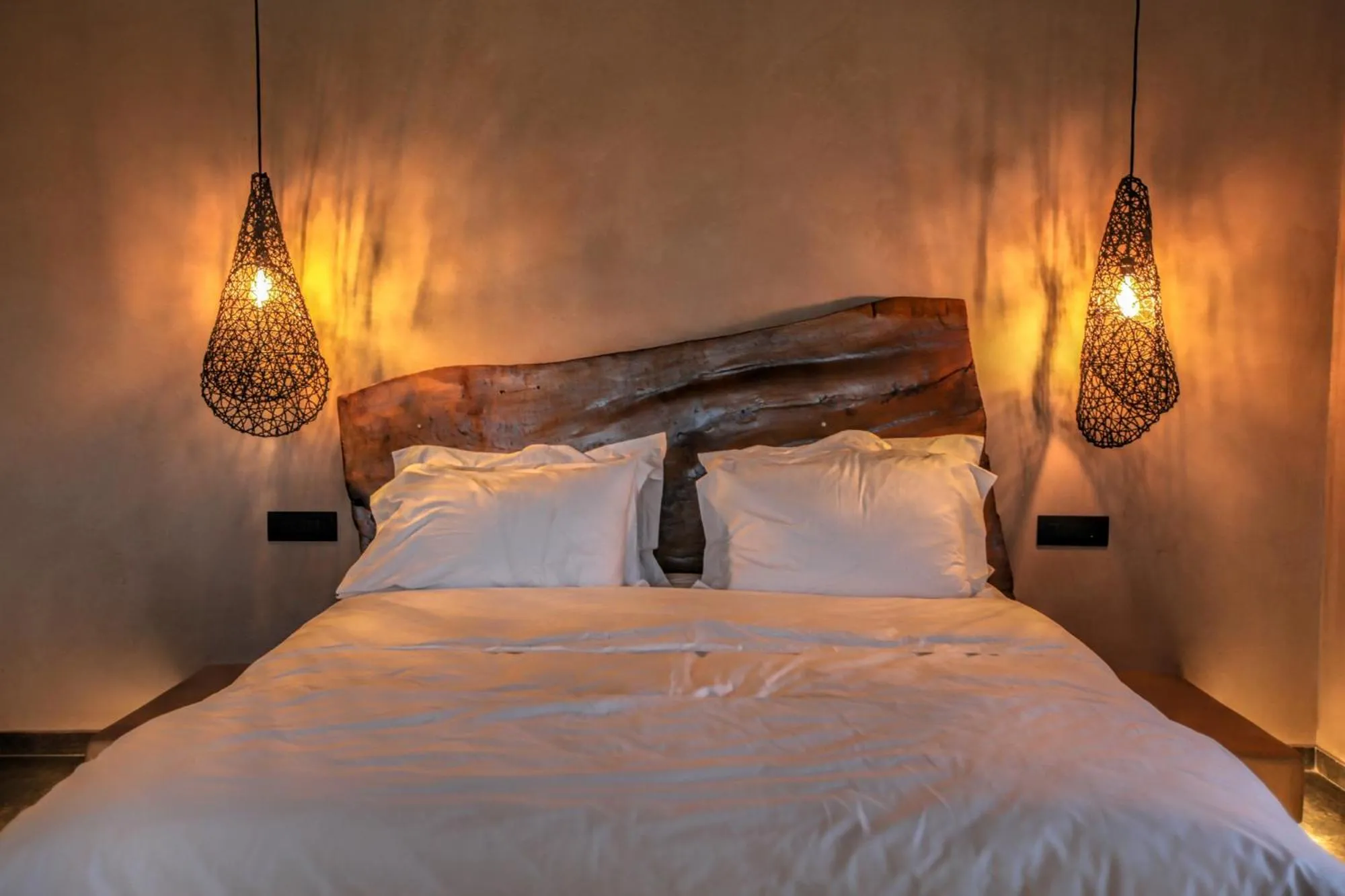 Bed in Meteora Heaven and Earth premium suites - Adults Friendly