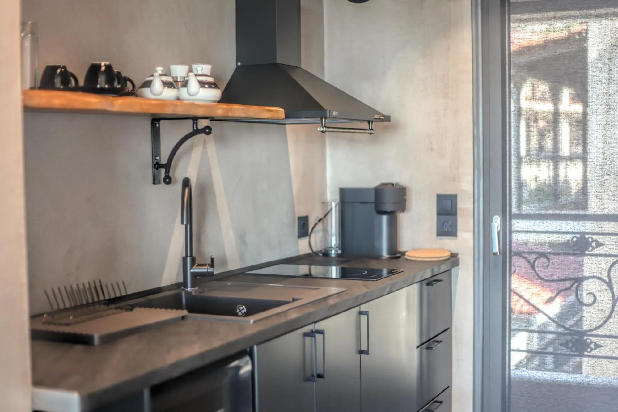 Kitchen or kitchenette in Meteora Heaven and Earth premium suites - Adults Friendly