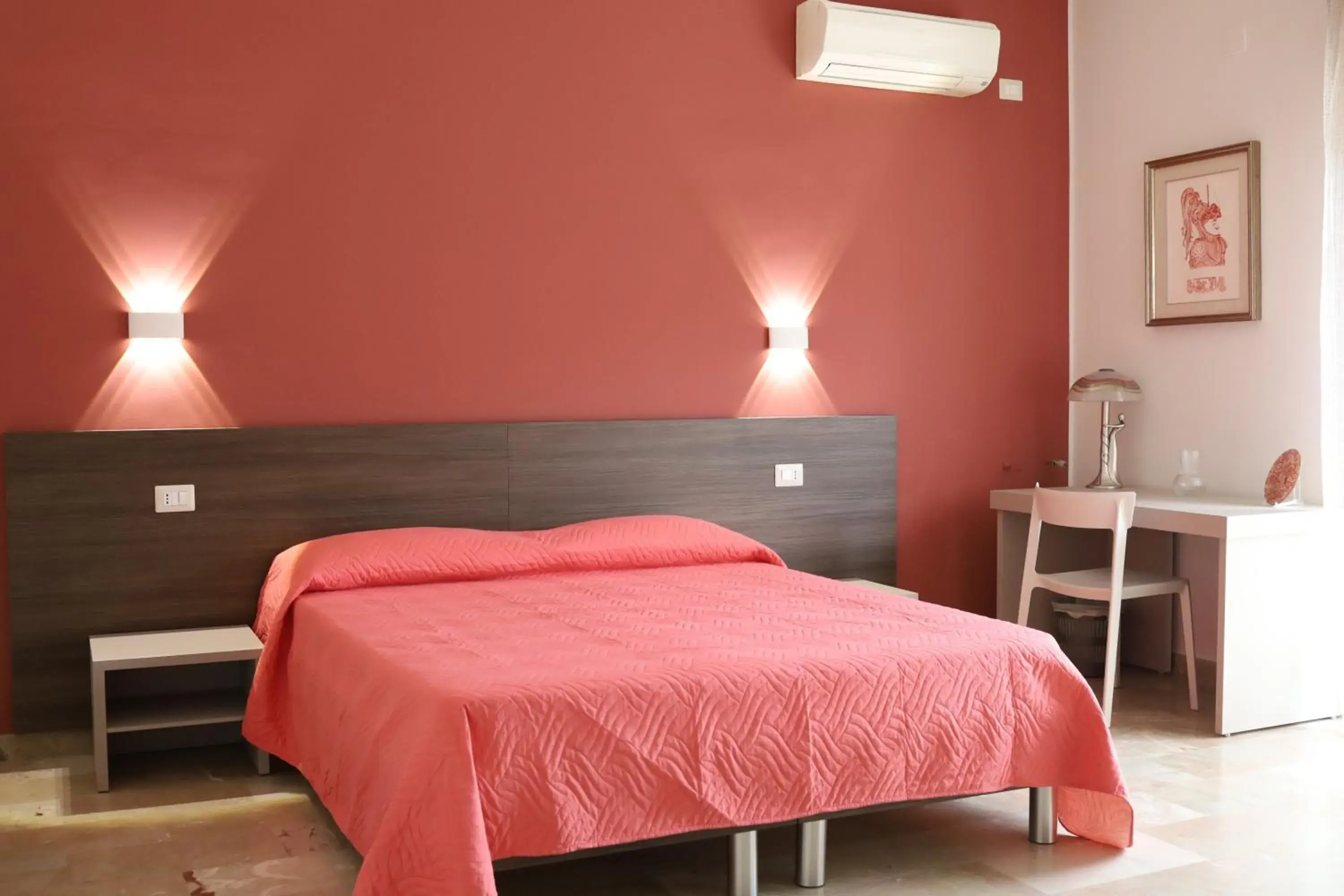 Large Double Room in B&B Delle Serre Large Double Room in B&B Delle Serre