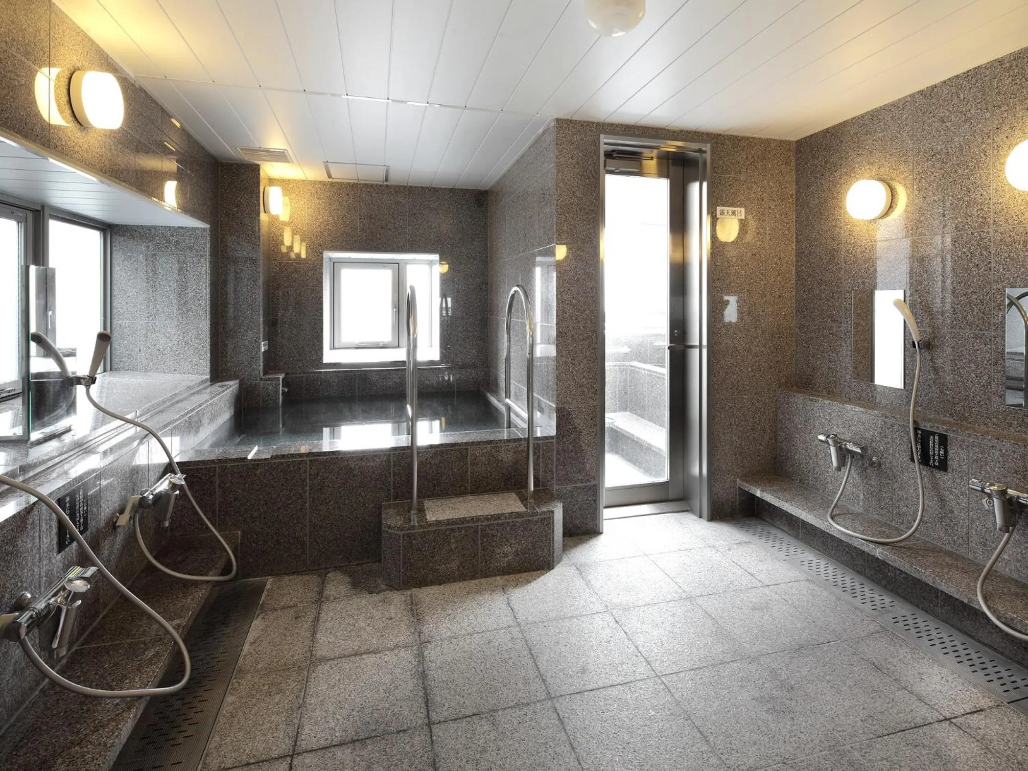 Bathroom in Check in Shijokarasuma