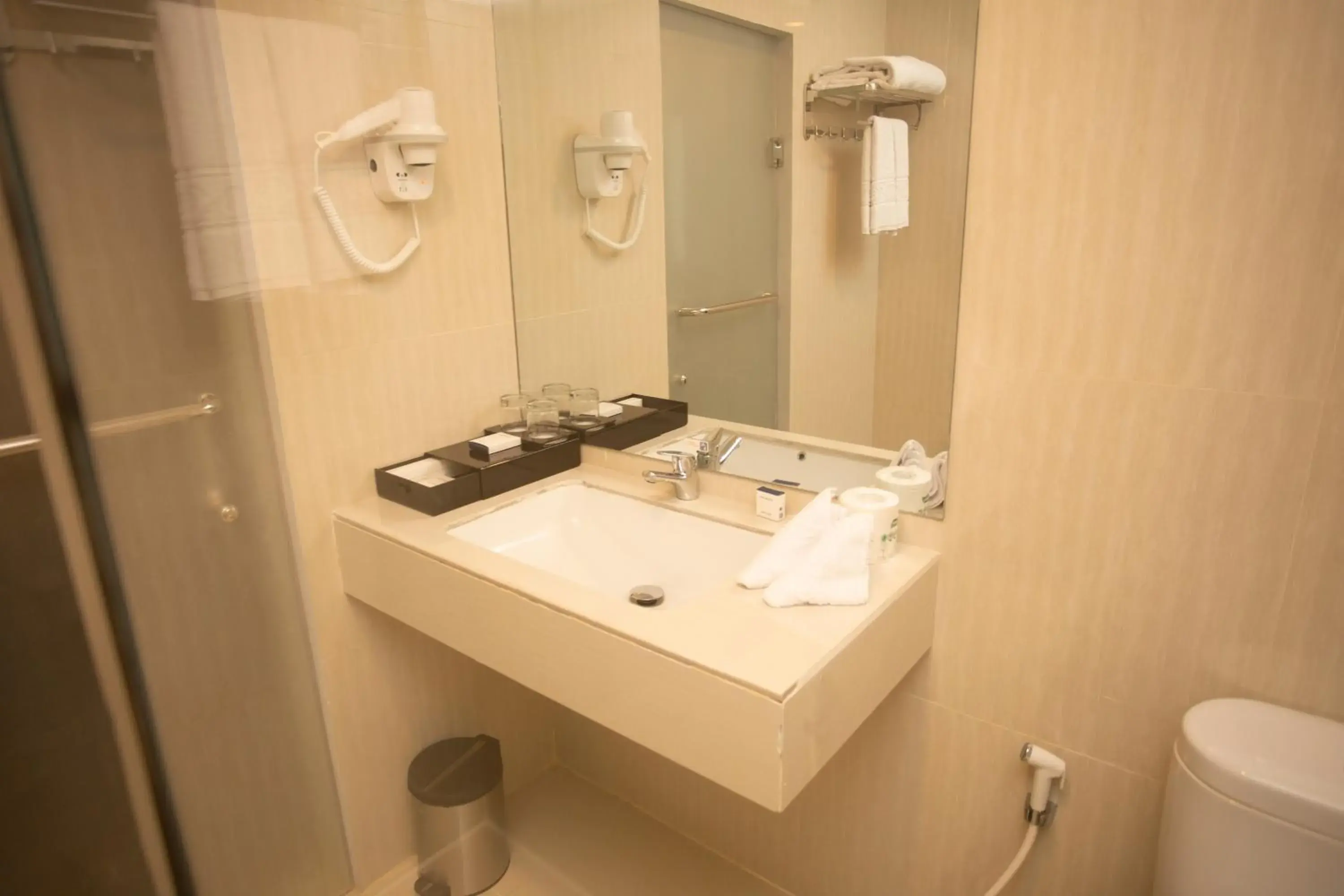 Superior Twin Room - Smoking in Best Western Batang Garing Superior Twin Room - Smoking in Best Western Batang Garing