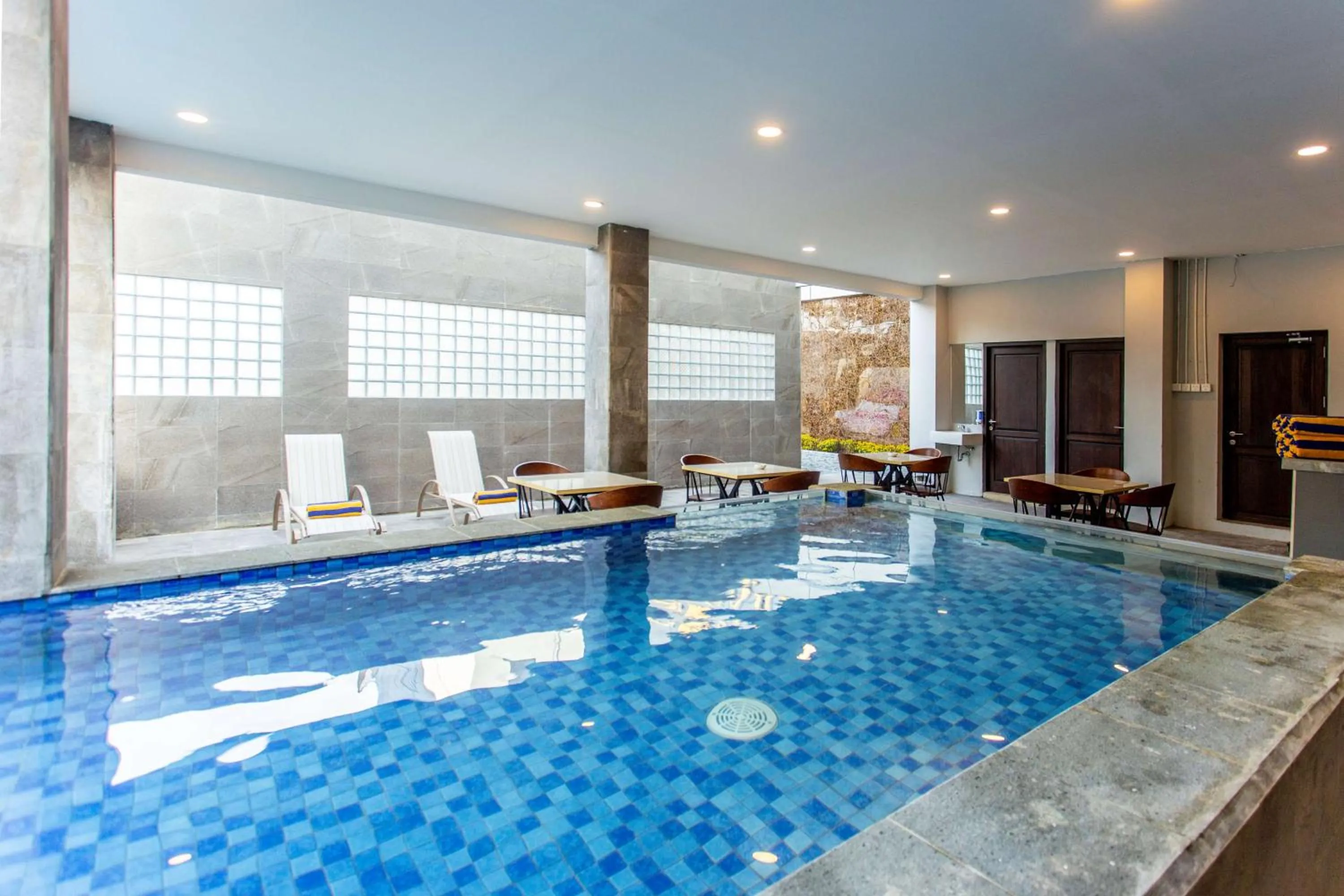 Pool view in Best Western Batang Garing