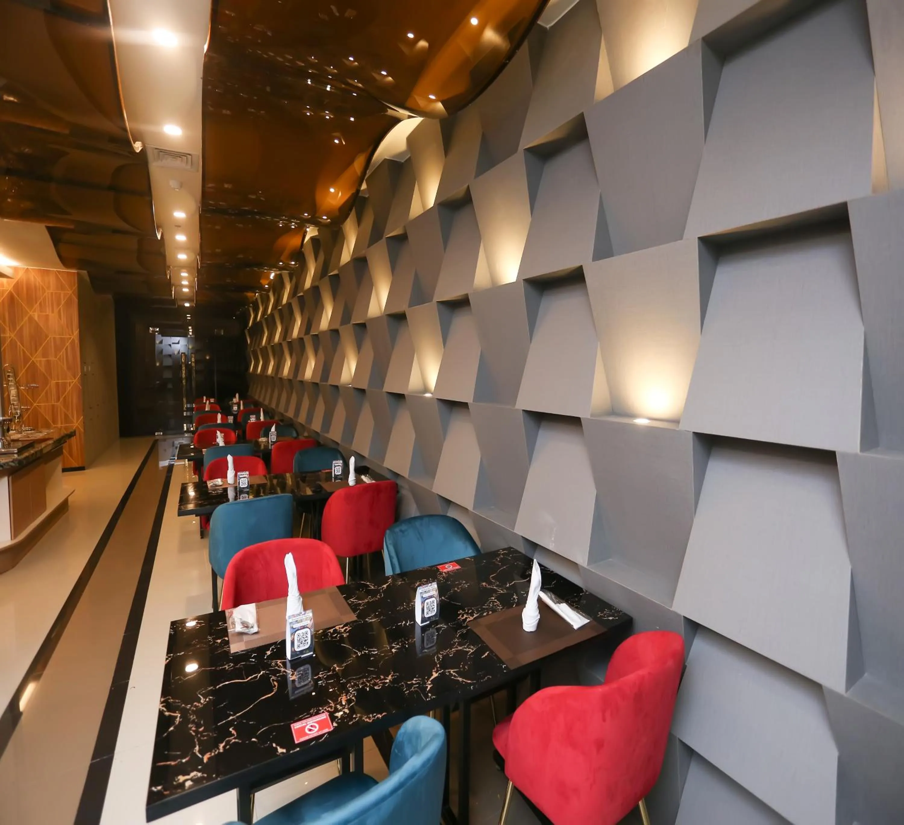 Restaurant/places to eat in Best Western Batang Garing