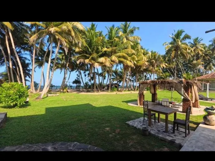 CocoVilla Boutique Resort