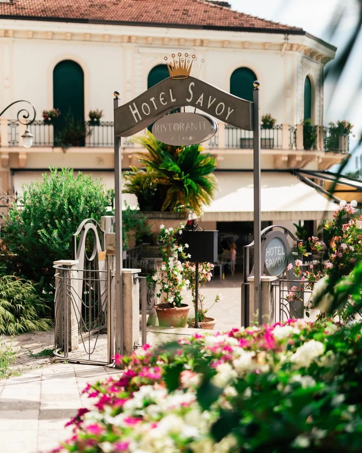 Facade/entrance in Hotel Savoy Palace