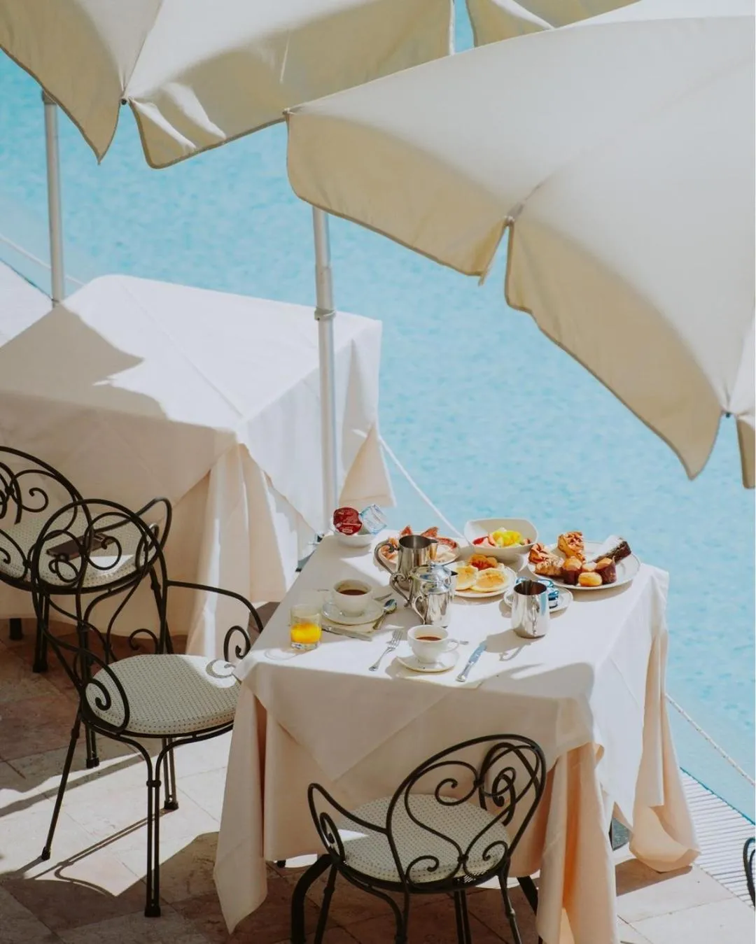 Breakfast in Hotel Savoy Palace