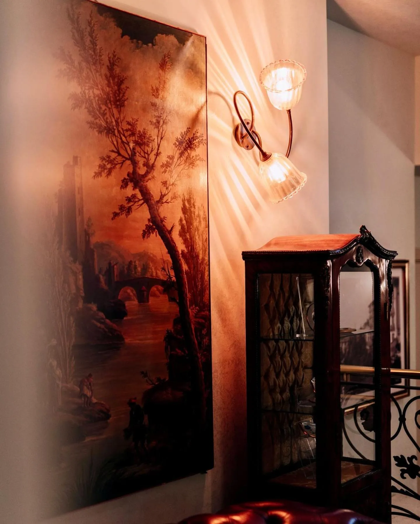 Communal lounge/ TV room in Hotel Savoy Palace