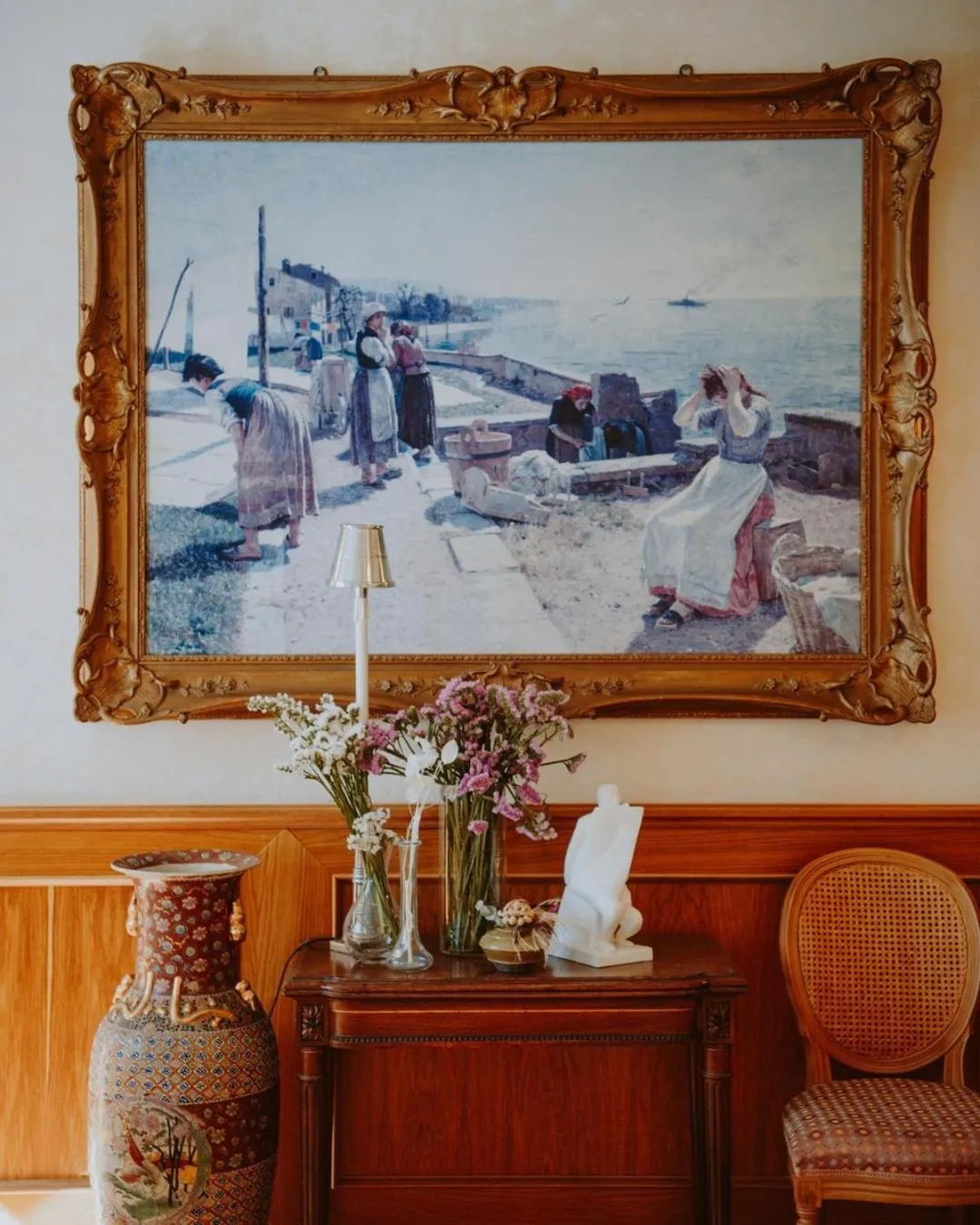 Communal lounge/ TV room in Hotel Savoy Palace