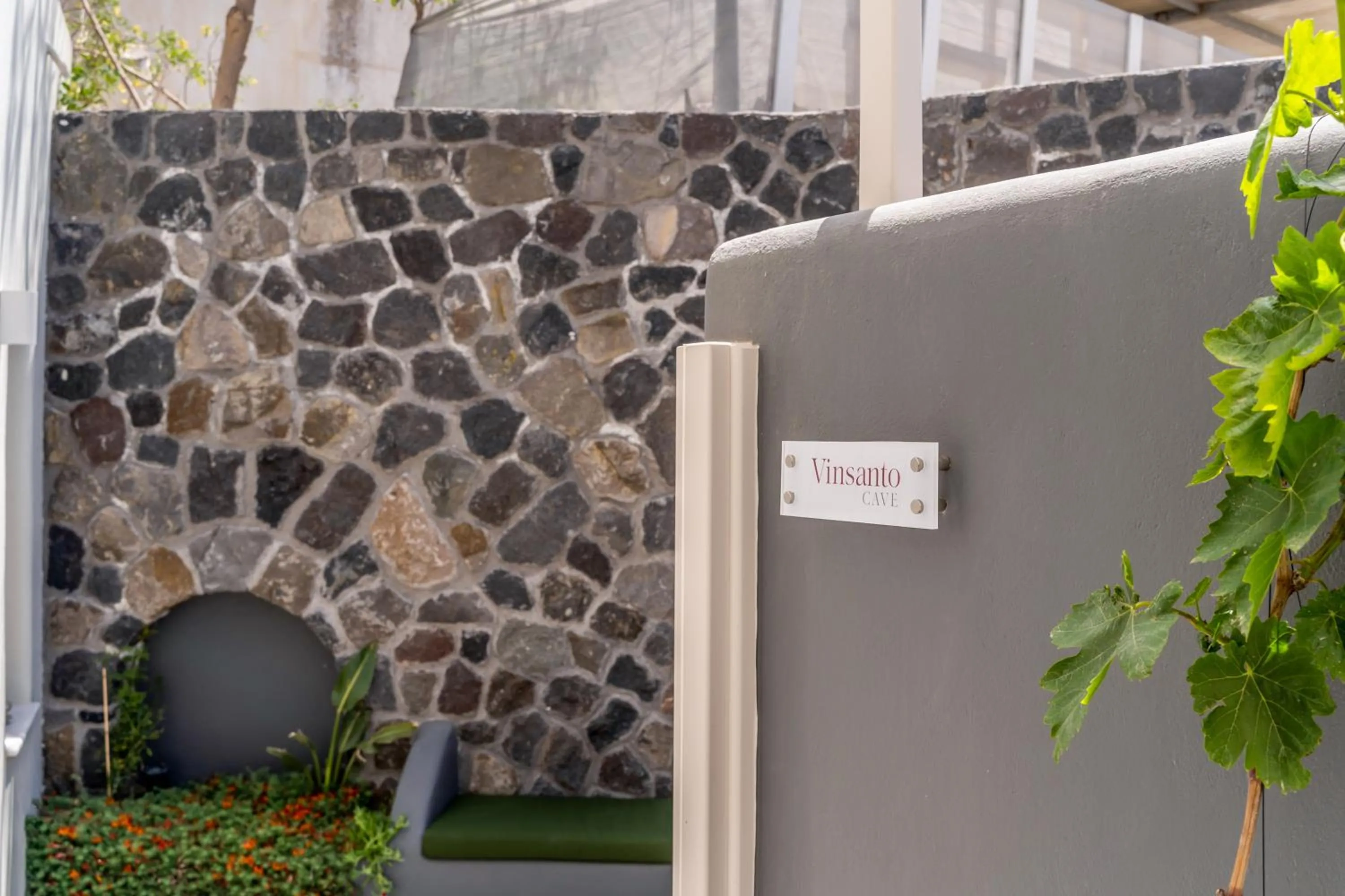 Facade/entrance in Wine and Yard Caves