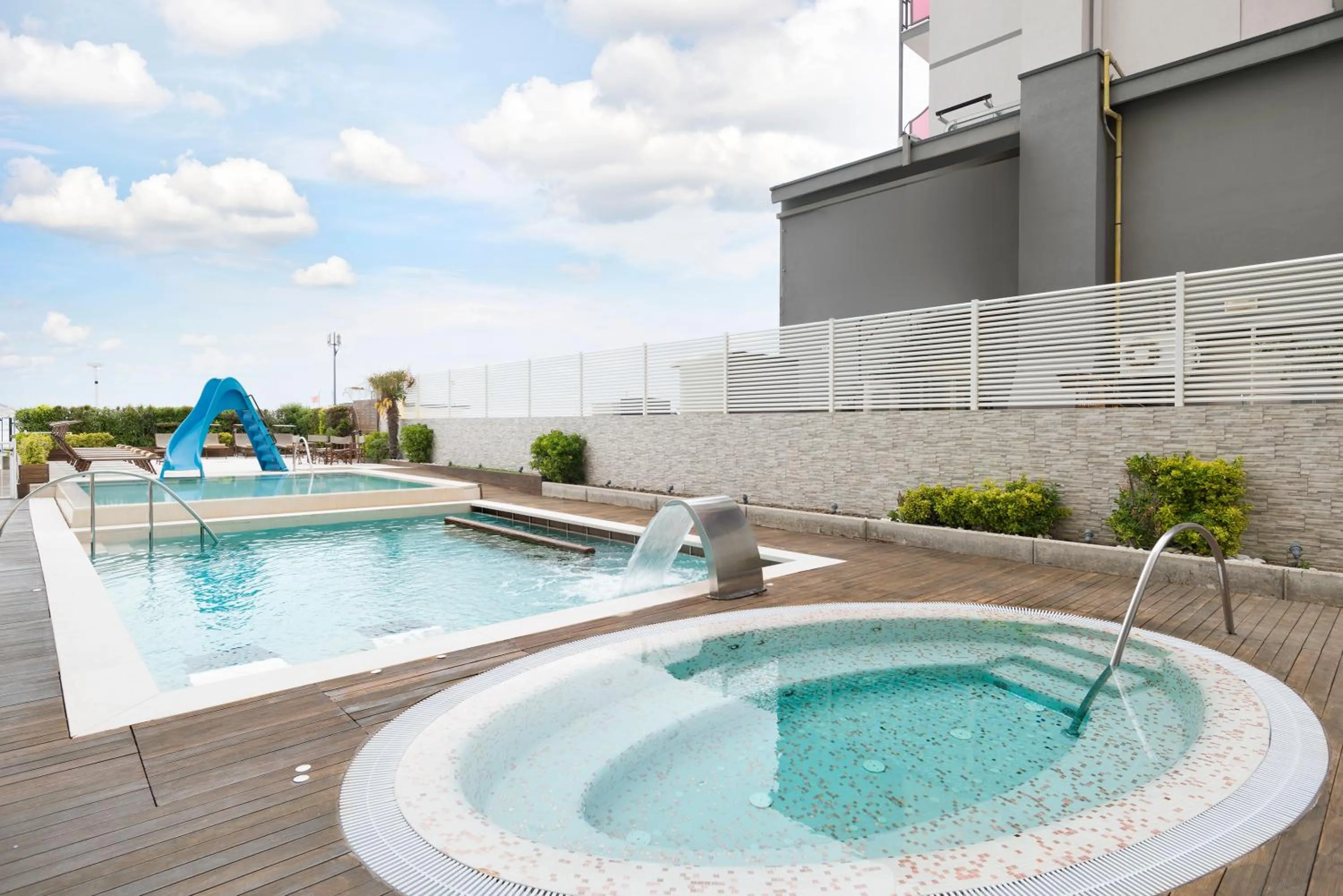 Swimming pool in Hotel Fedora Riccione - FRONTE MARE