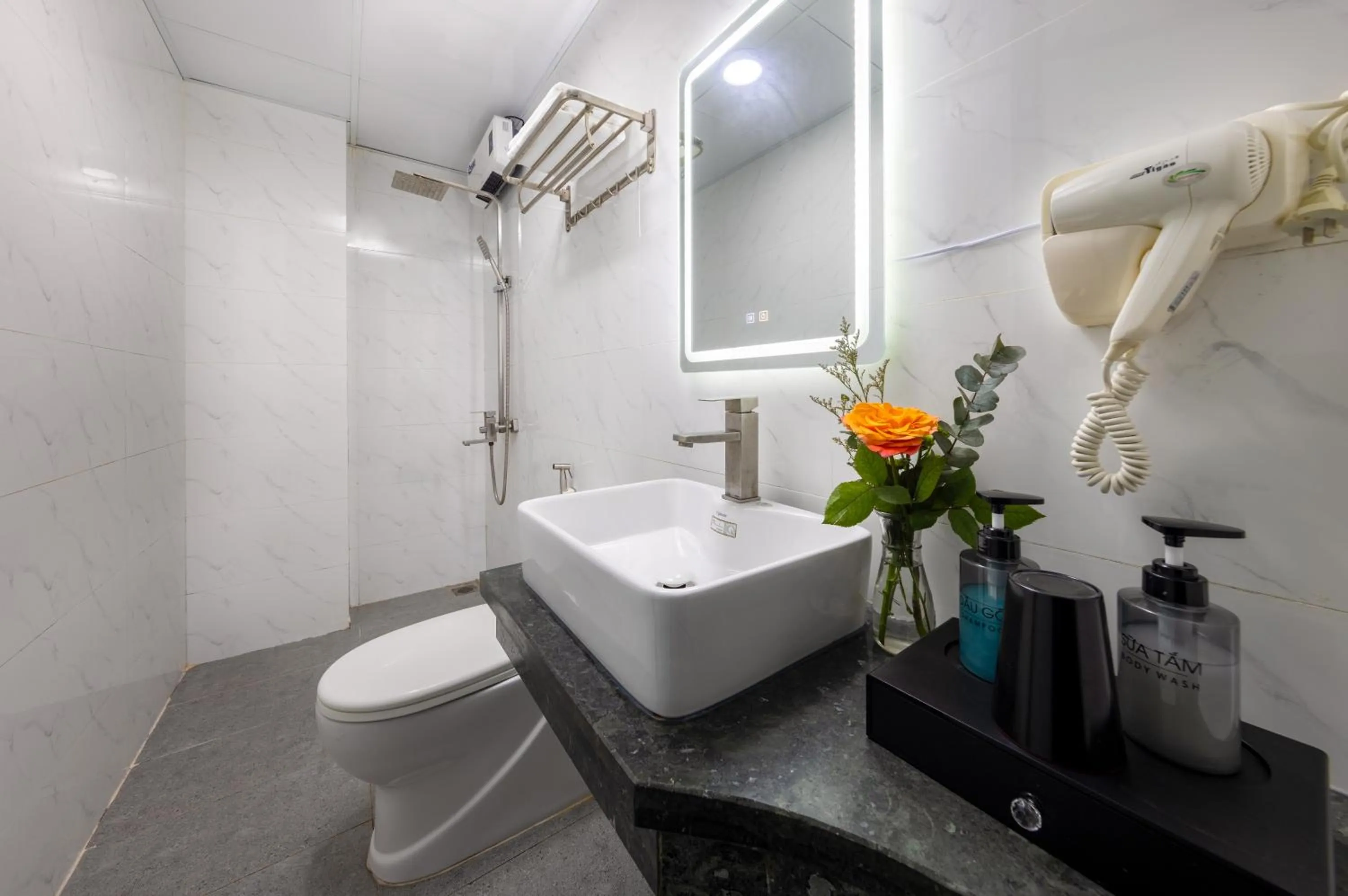 Bathroom in Bao Phuc Hotel