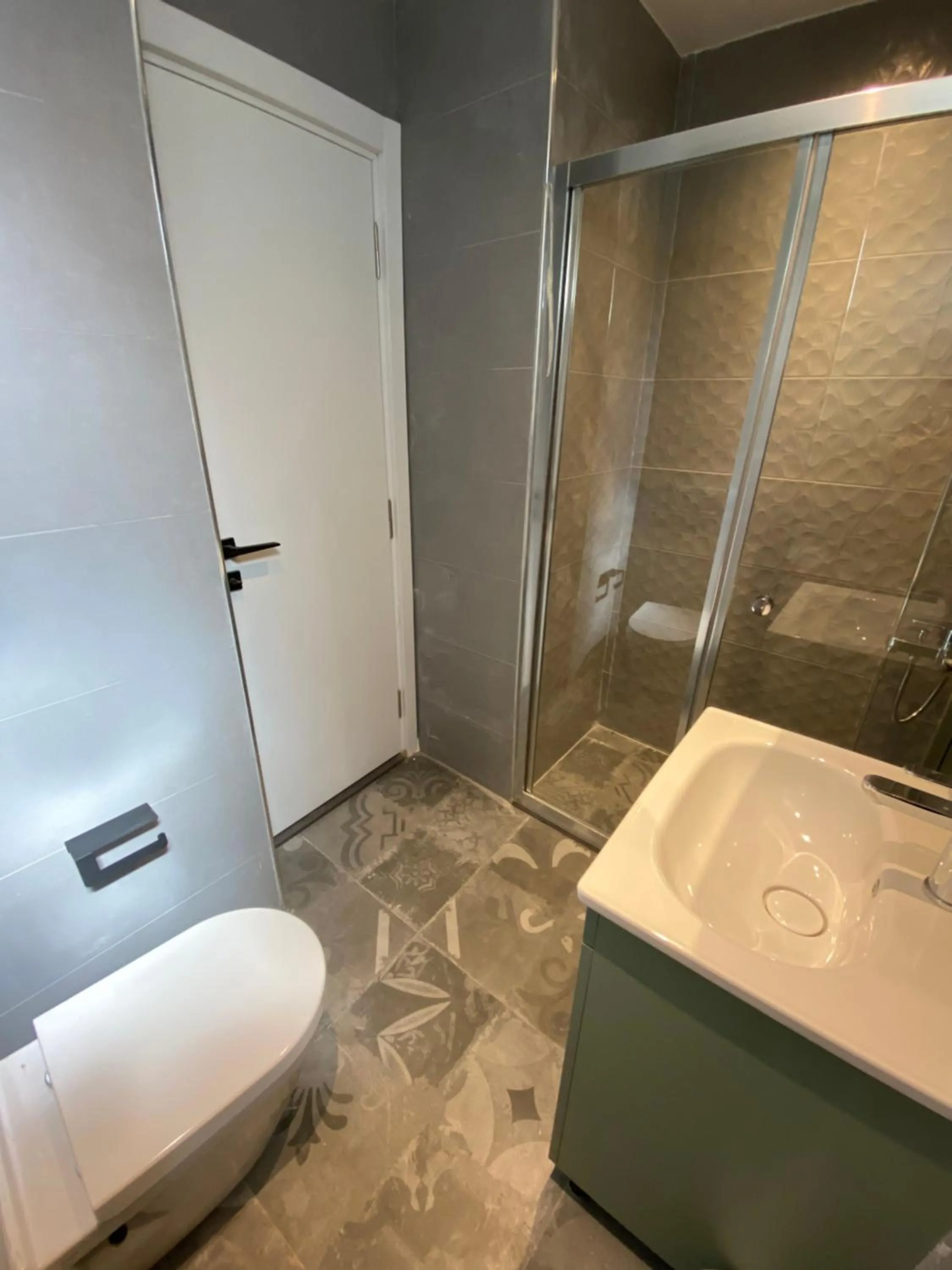 Shower in Galata VAV Suites