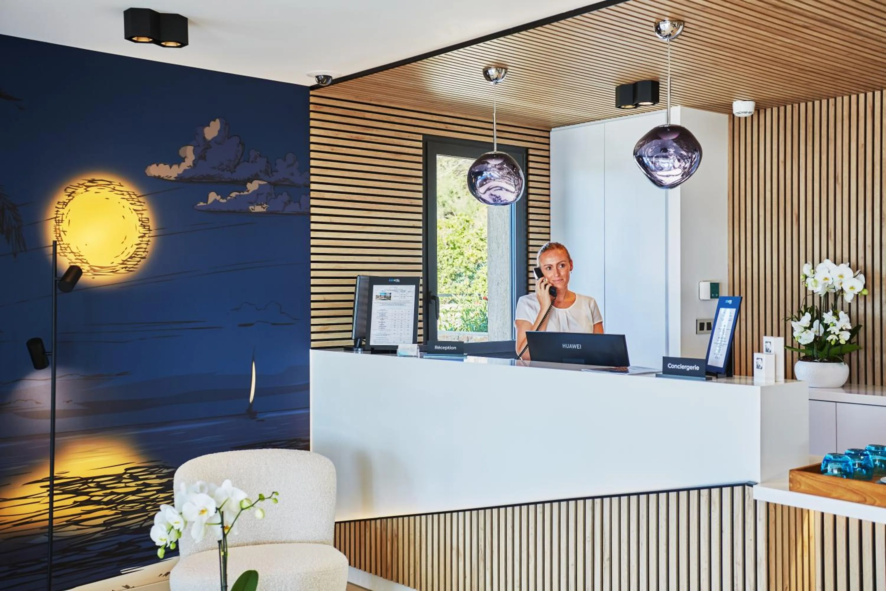 Staff in EDEN HÔTEL