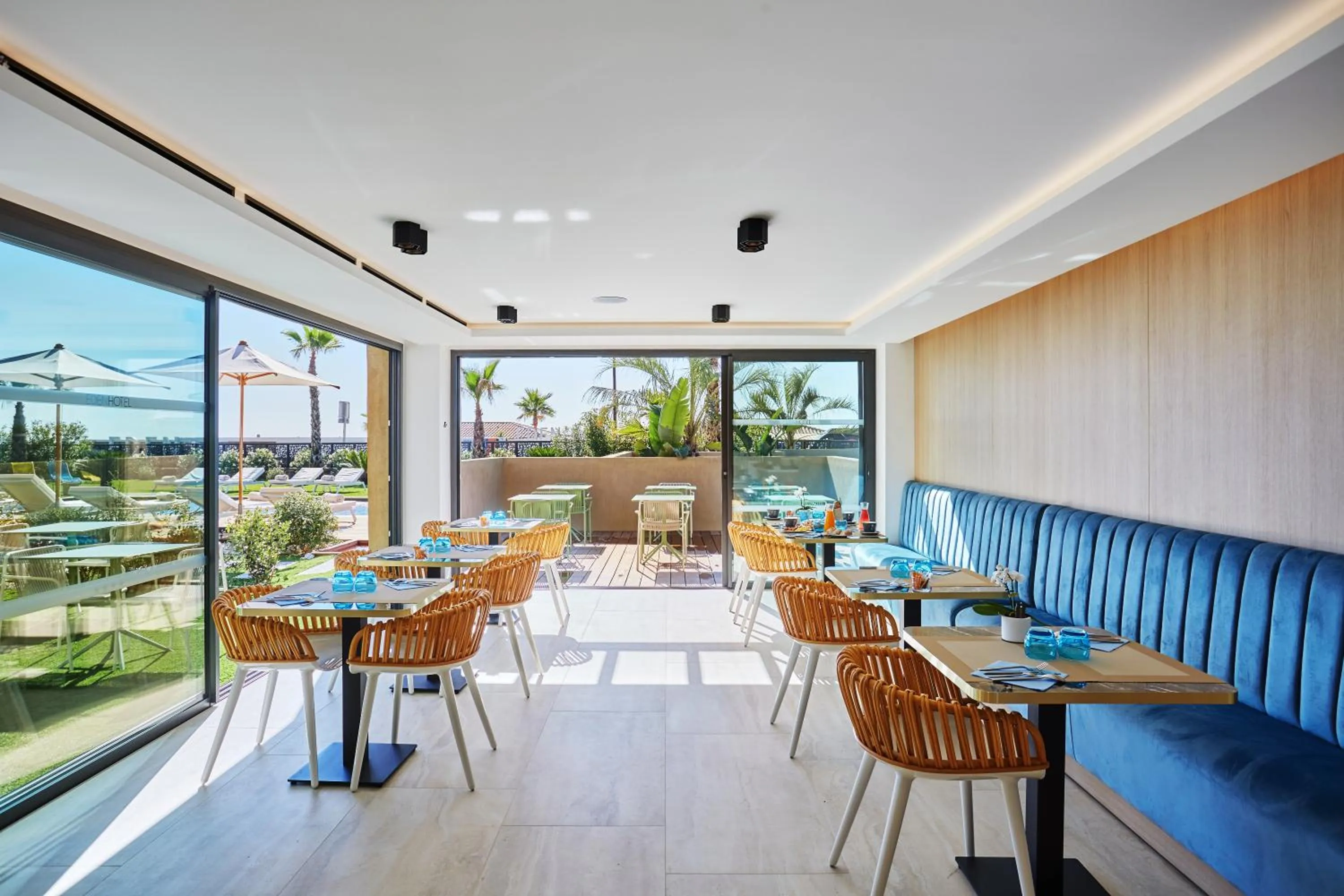 Breakfast in EDEN HÔTEL