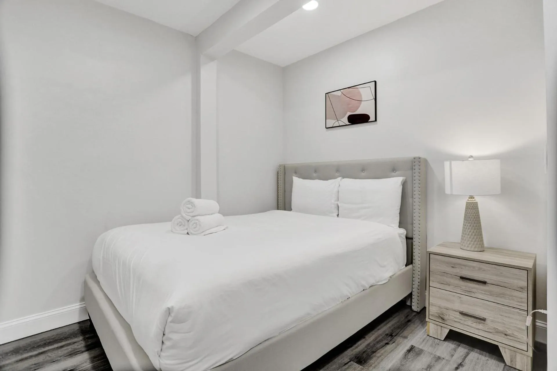 Bed in Bay Harbor Suites