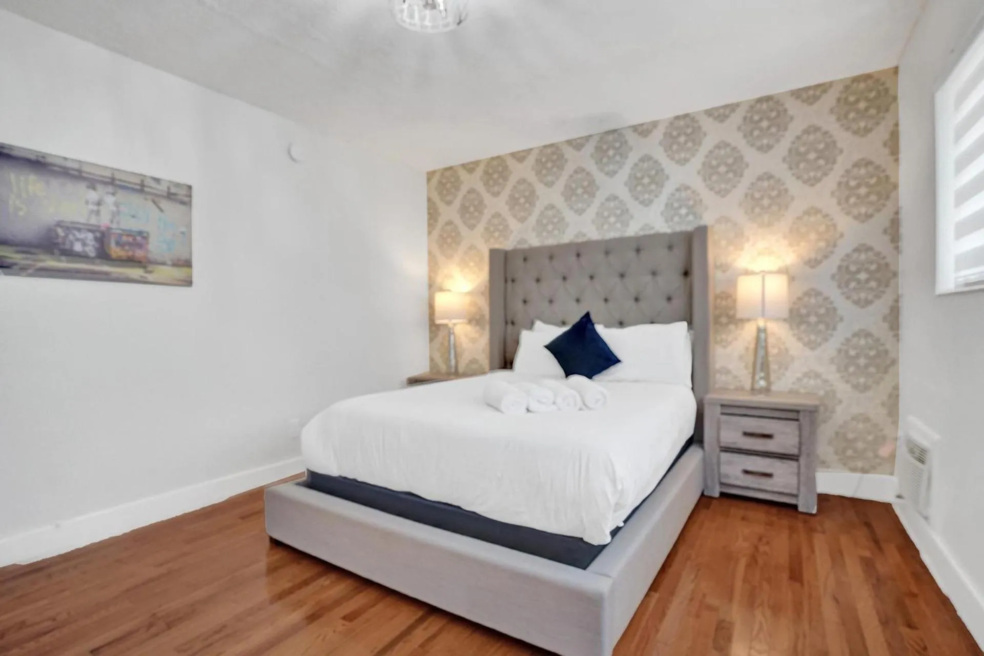 Bedroom, Bed in Bay Harbor Suites