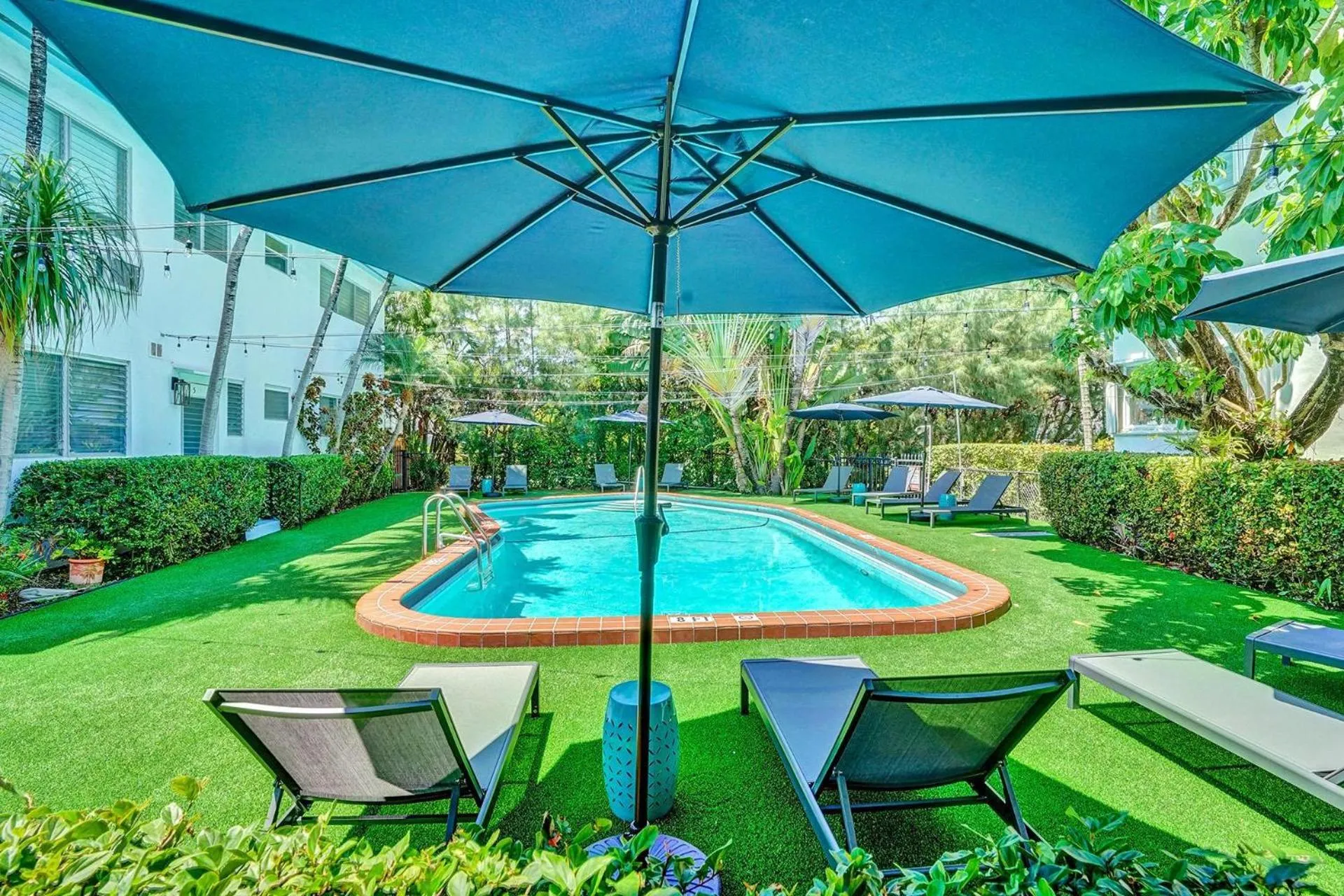 Day in Bay Harbor Suites