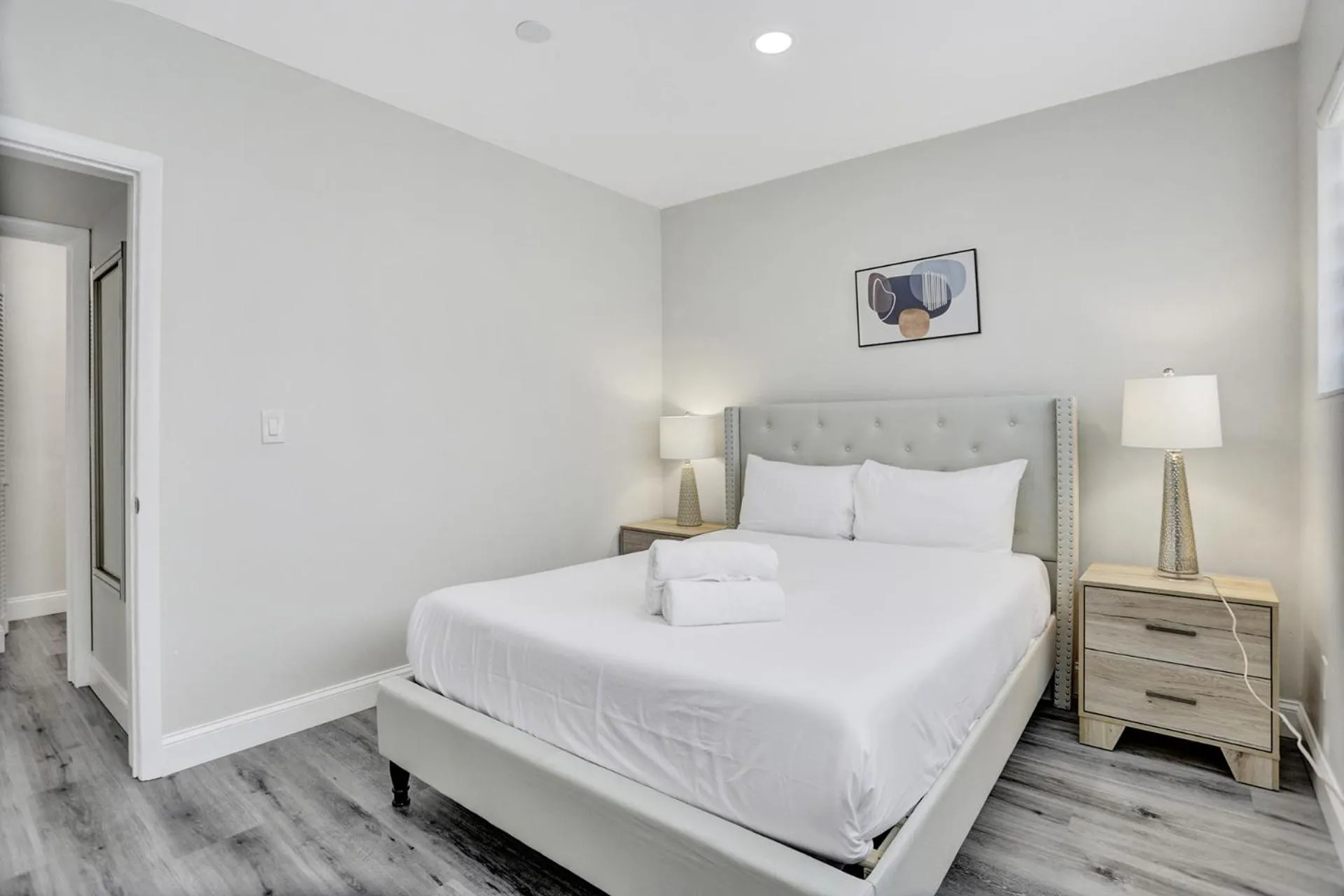 Bed in Bay Harbor Suites