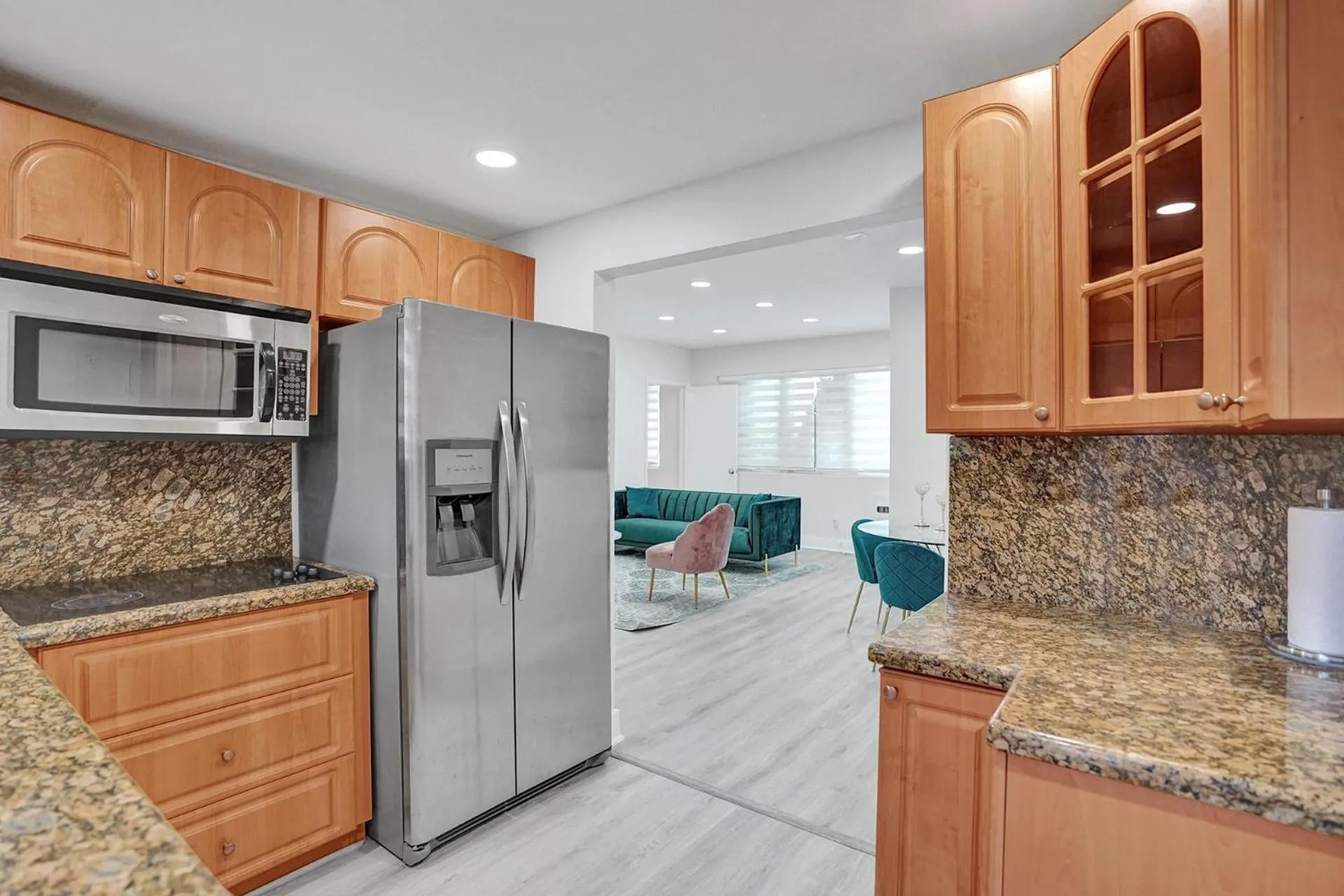 Kitchen or kitchenette in Bay Harbor Suites