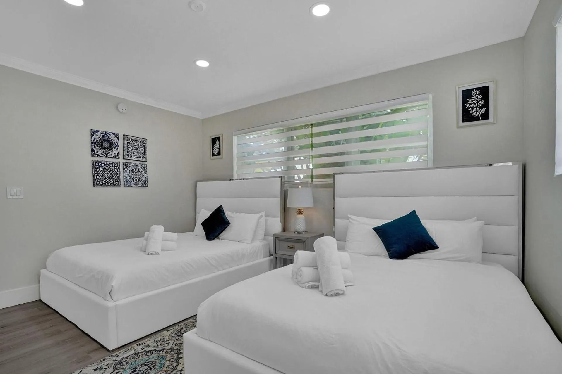 Bedroom, Bed in Bay Harbor Suites