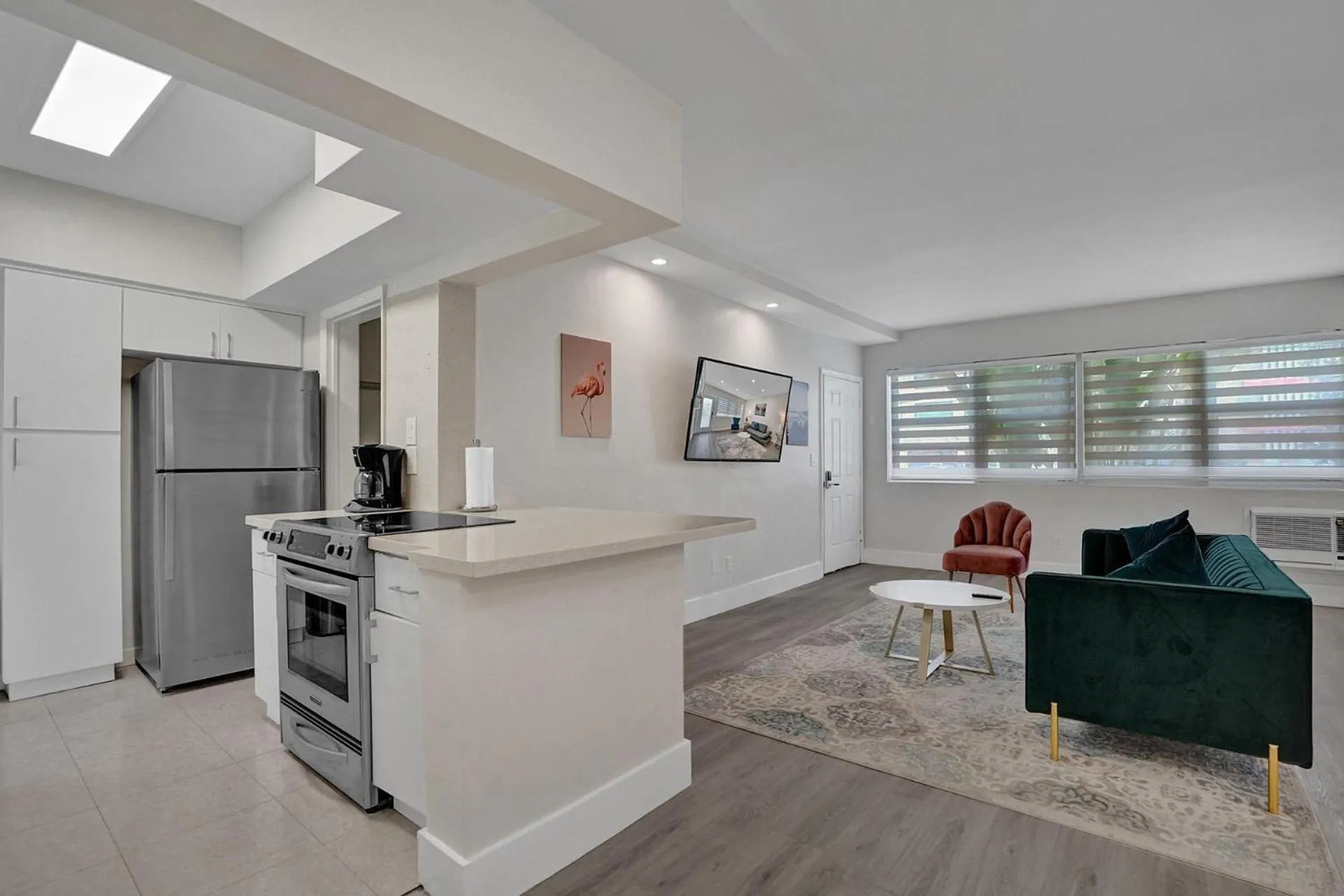 Kitchen or kitchenette in Bay Harbor Suites