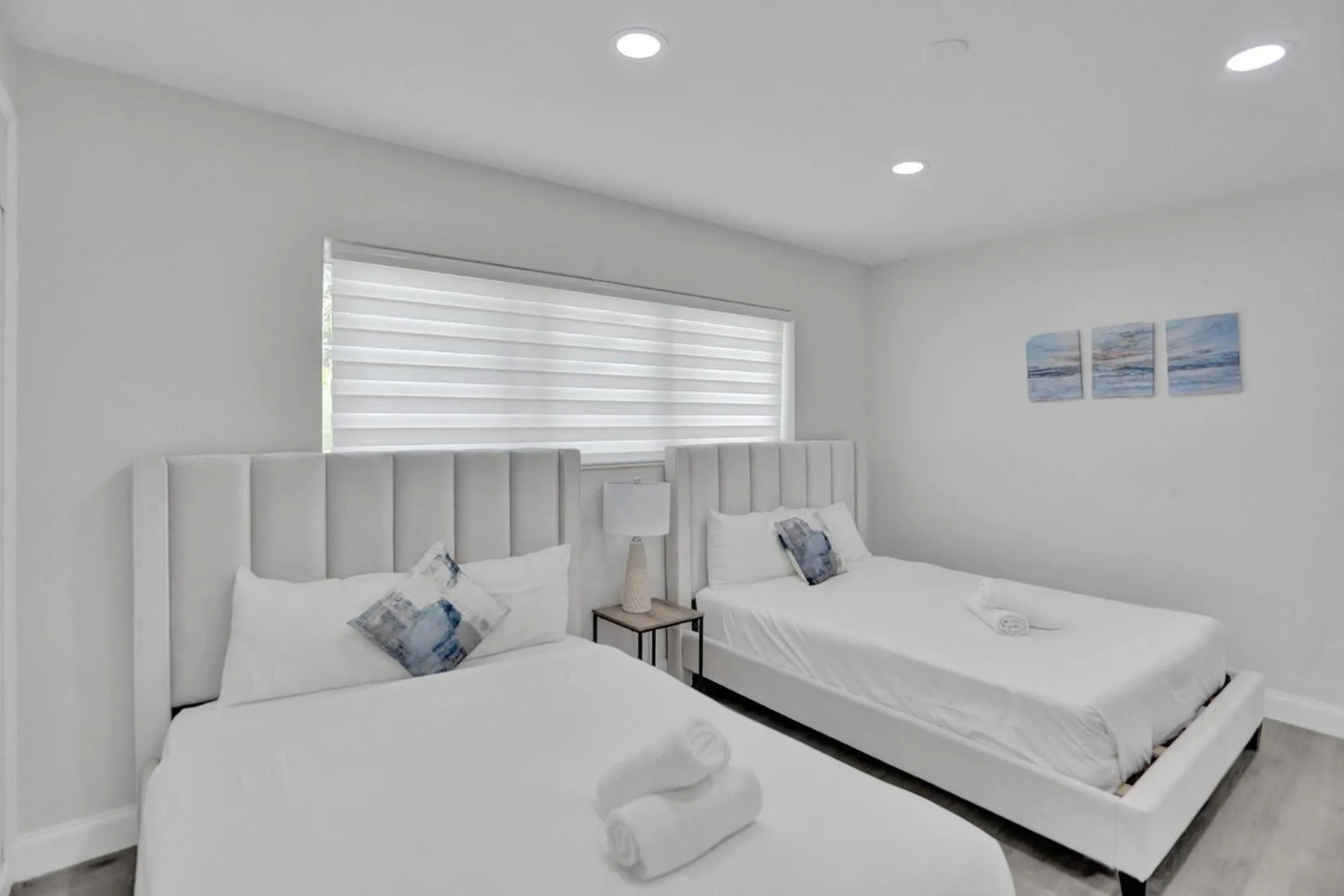 Bed in Bay Harbor Suites