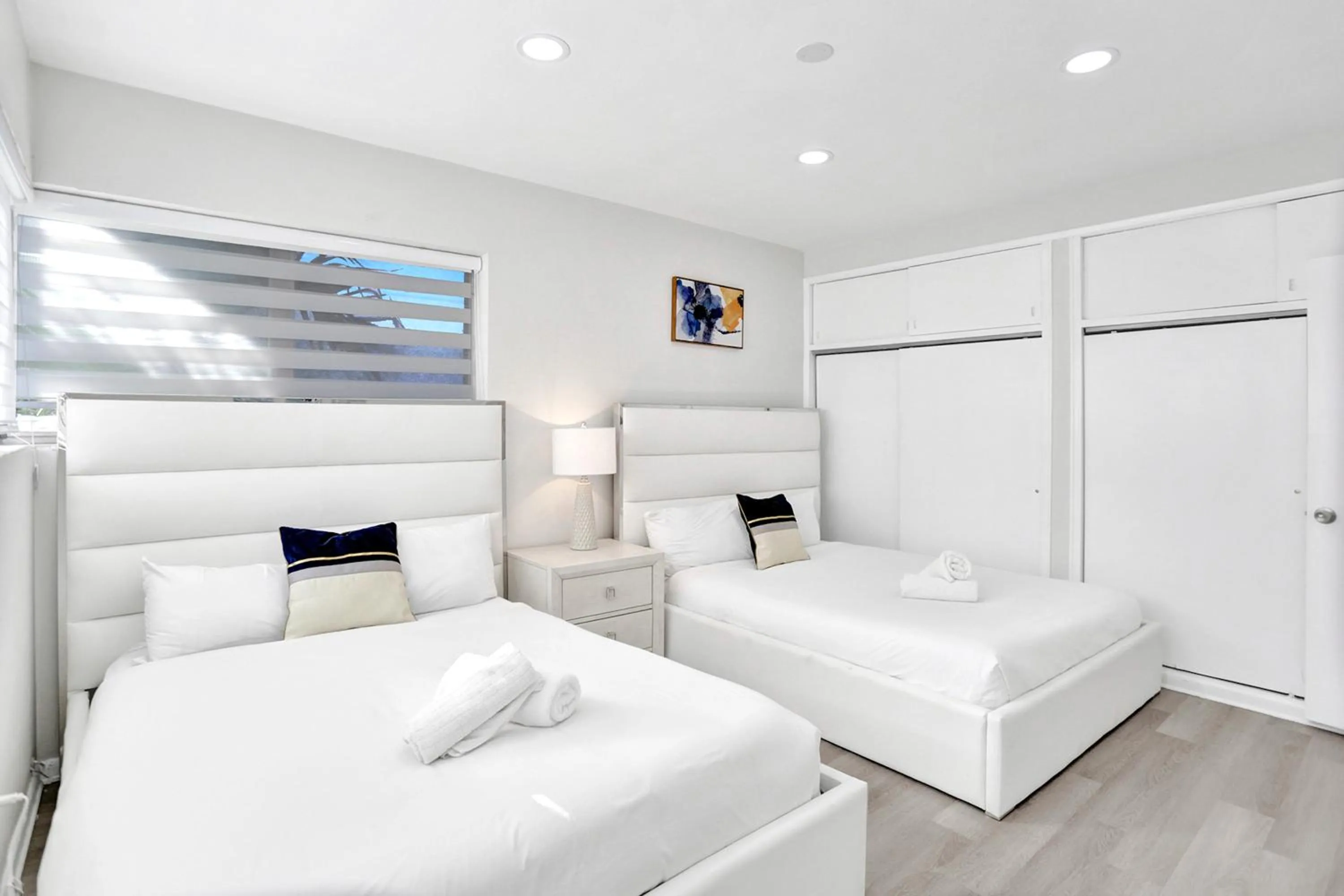 Bed in Bay Harbor Suites