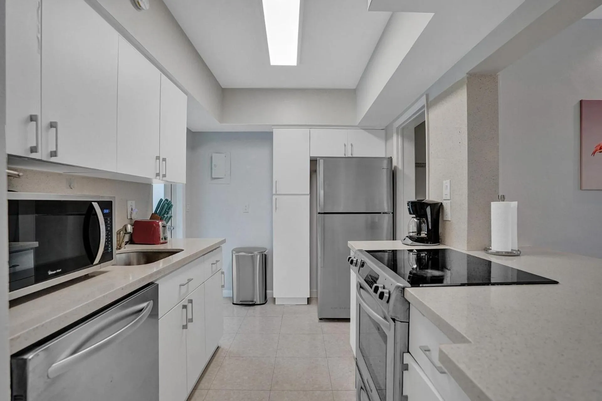 Kitchen or kitchenette in Bay Harbor Suites
